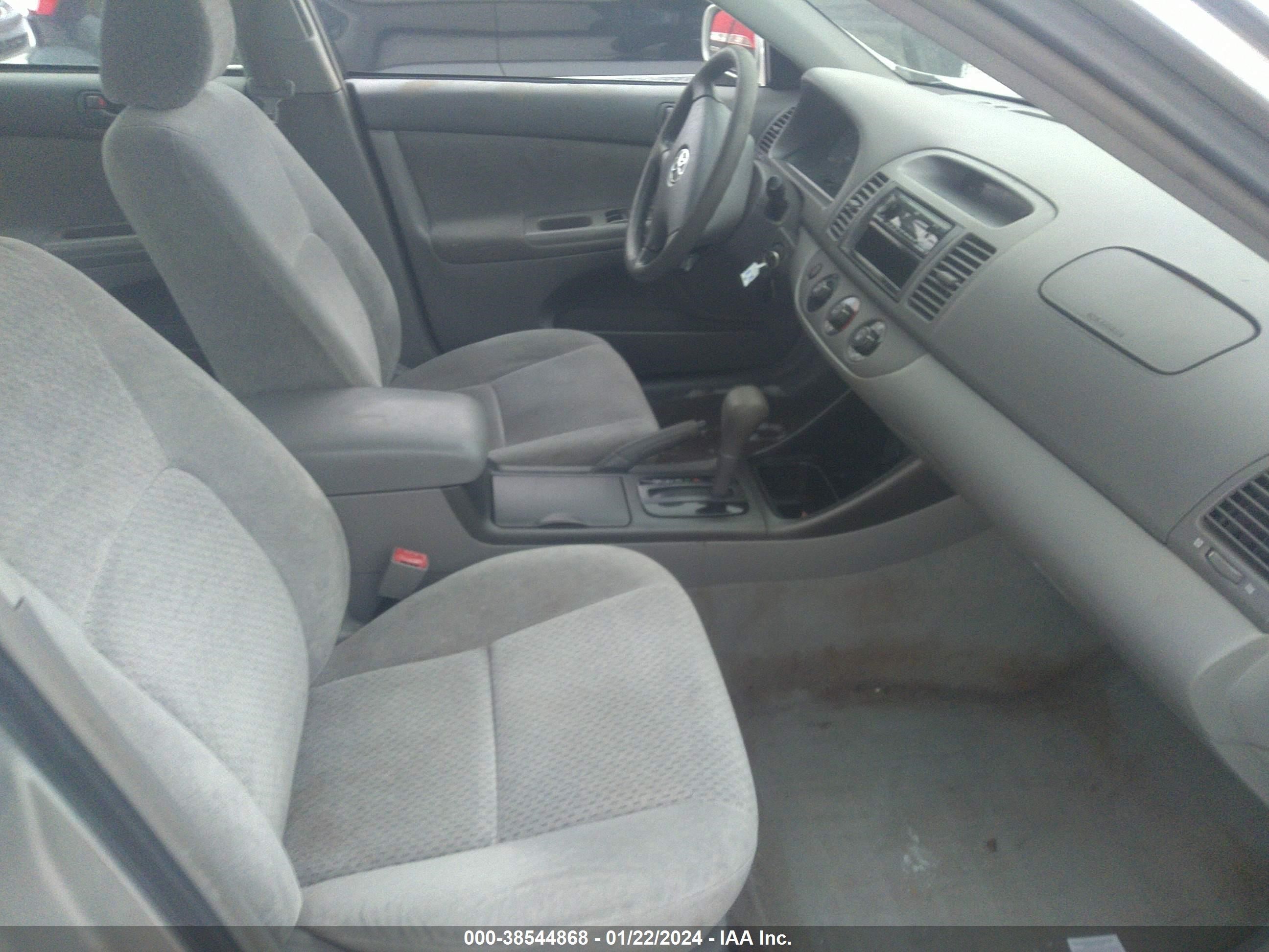 Photo 4 VIN: 4T1BE32K73U775012 - TOYOTA CAMRY 