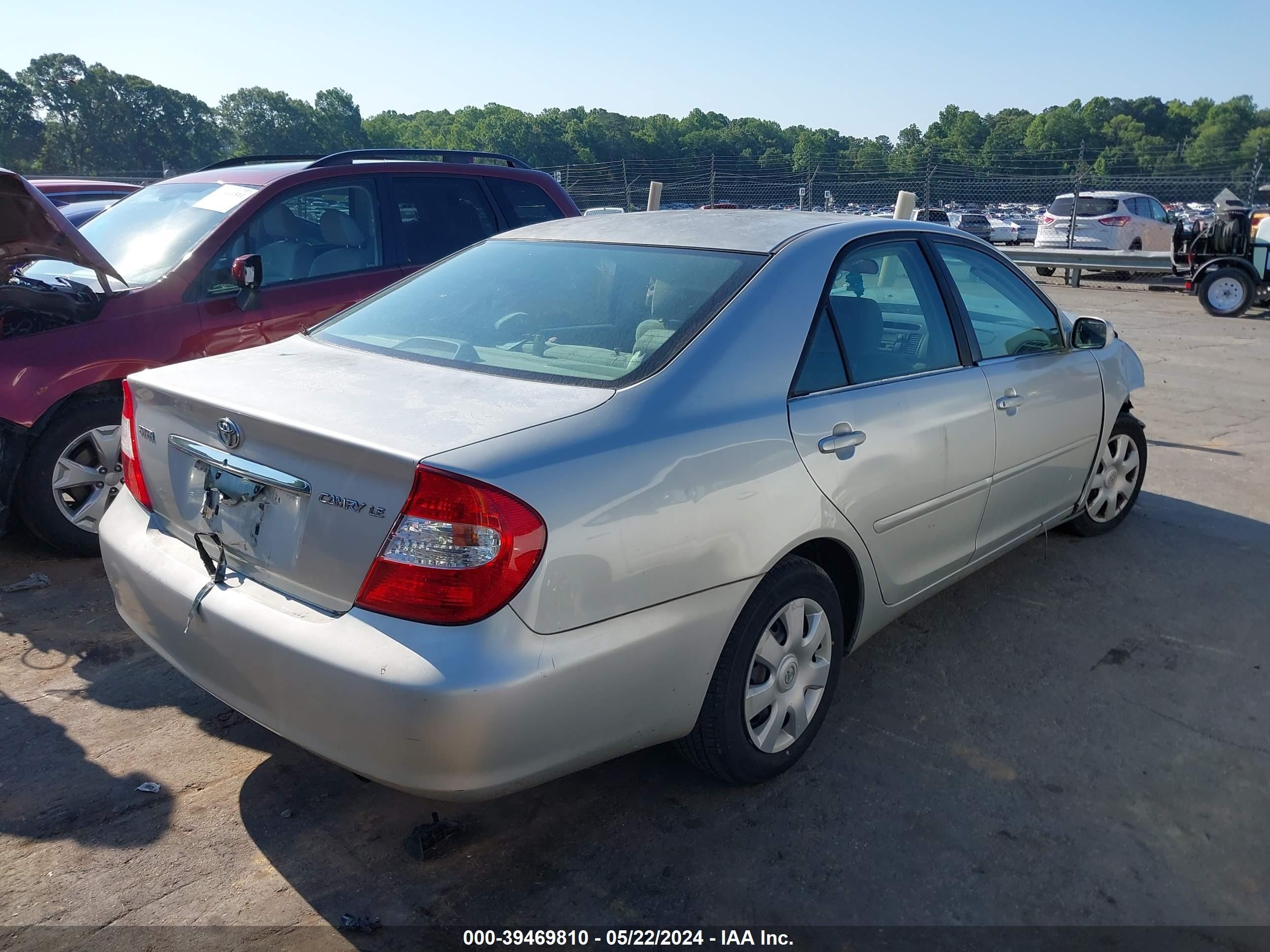 Photo 3 VIN: 4T1BE32K74U315785 - TOYOTA CAMRY 