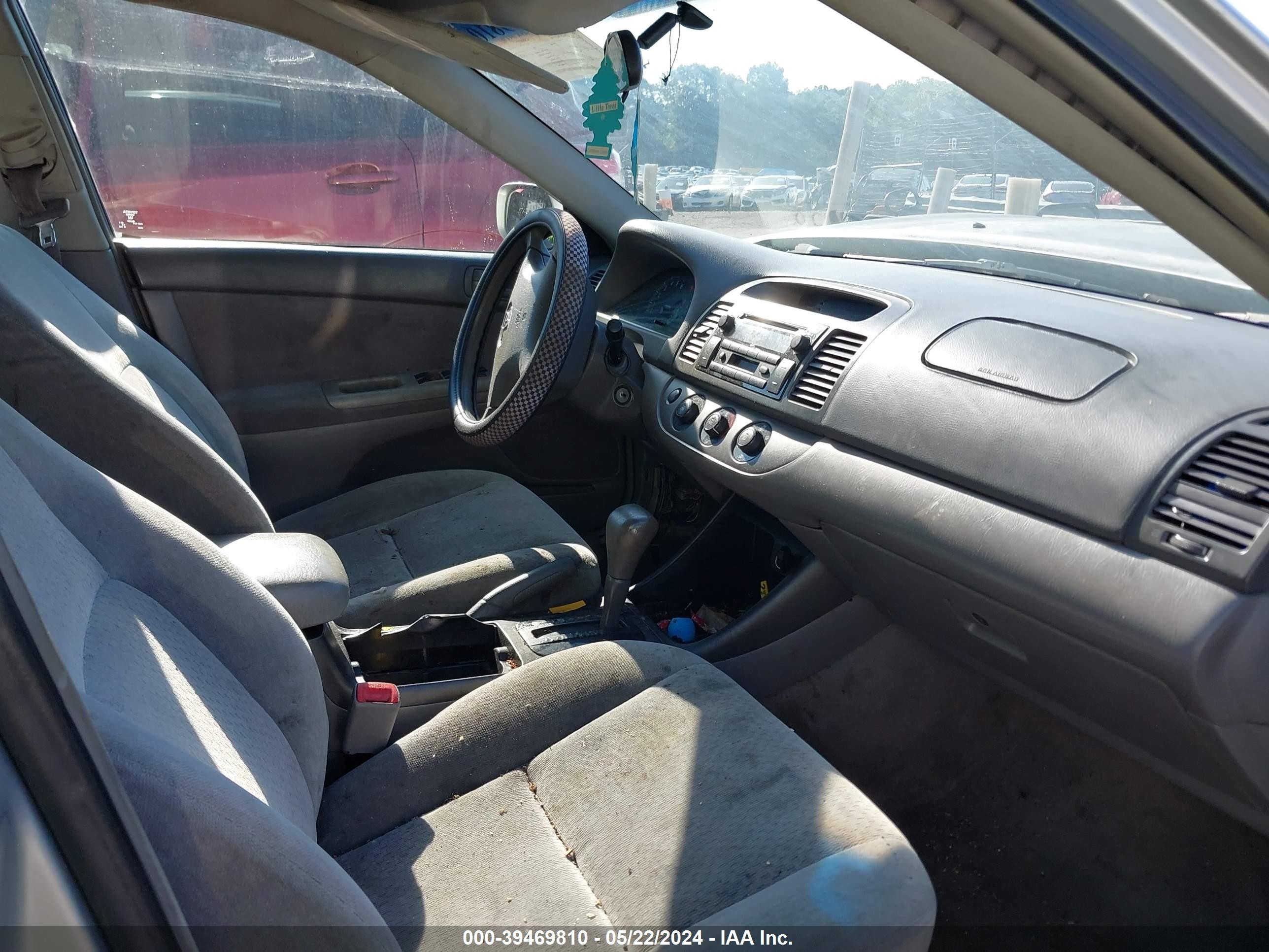 Photo 4 VIN: 4T1BE32K74U315785 - TOYOTA CAMRY 