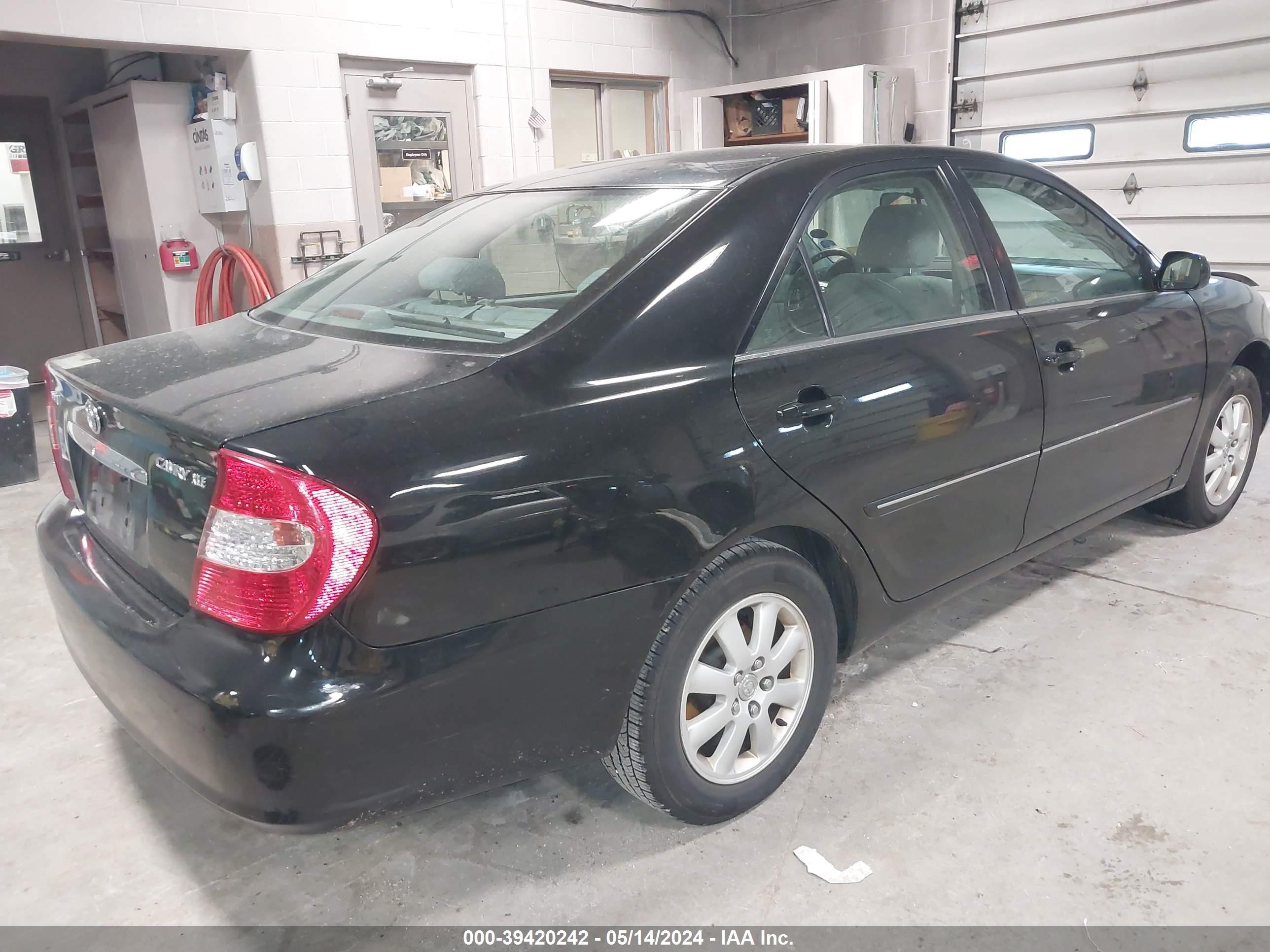 Photo 3 VIN: 4T1BE32K74U337785 - TOYOTA CAMRY 