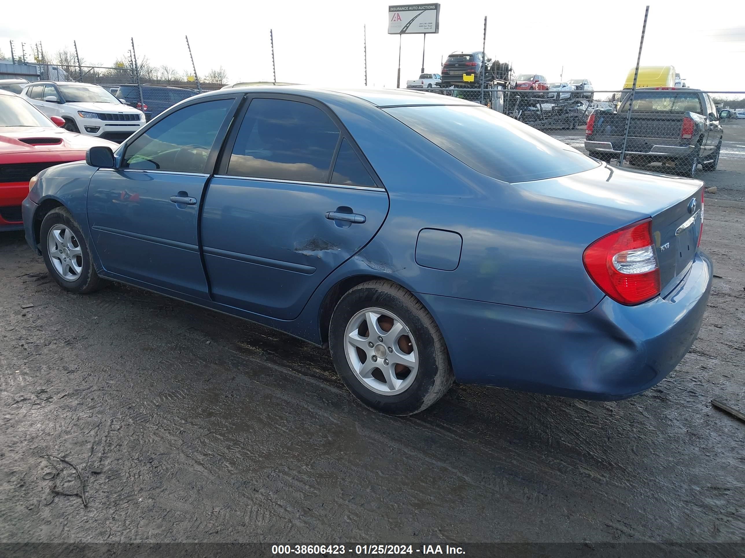 Photo 13 VIN: 4T1BE32K74U792460 - TOYOTA CAMRY 