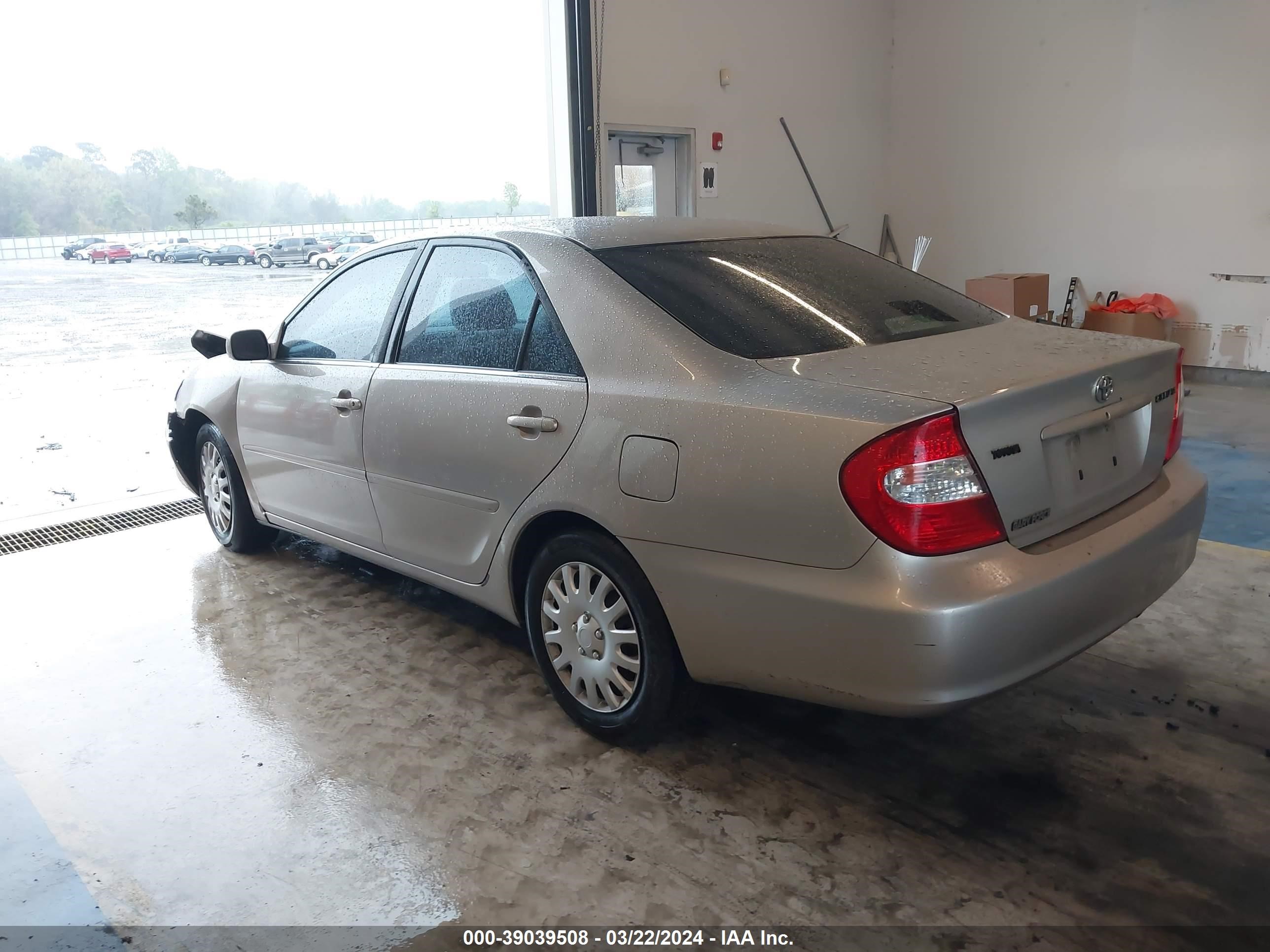 Photo 2 VIN: 4T1BE32K74U895264 - TOYOTA CAMRY 