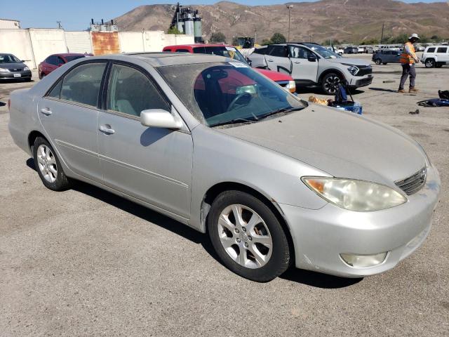 Photo 3 VIN: 4T1BE32K75U010823 - TOYOTA CAMRY LE 