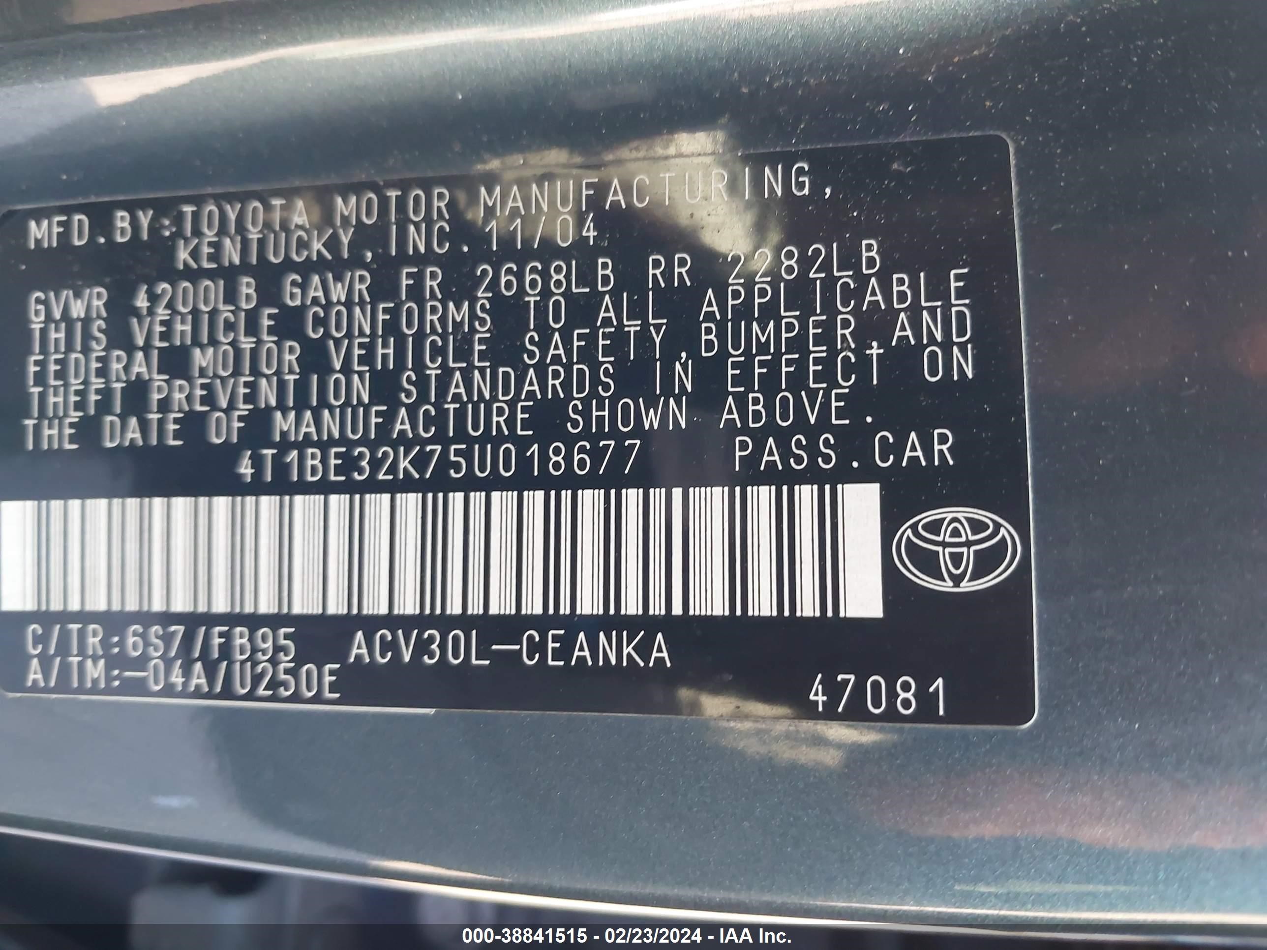 Photo 8 VIN: 4T1BE32K75U018677 - TOYOTA CAMRY 