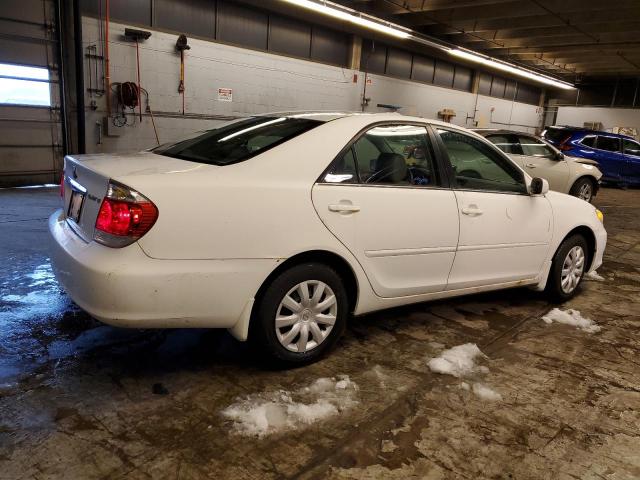 Photo 2 VIN: 4T1BE32K75U023782 - TOYOTA CAMRY 