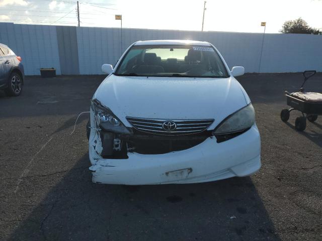 Photo 4 VIN: 4T1BE32K75U024088 - TOYOTA CAMRY LE 