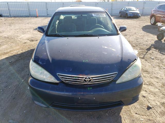 Photo 4 VIN: 4T1BE32K75U057074 - TOYOTA CAMRY 