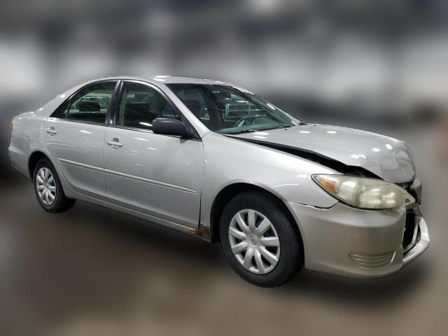 Photo 3 VIN: 4T1BE32K75U093394 - TOYOTA CAMRY 