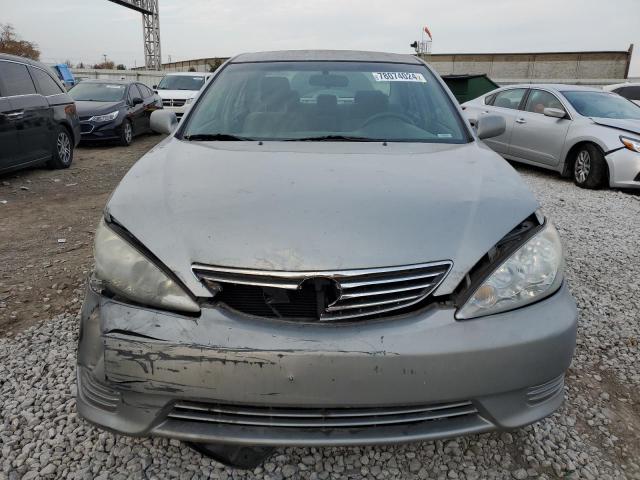 Photo 4 VIN: 4T1BE32K75U506026 - TOYOTA CAMRY LE 