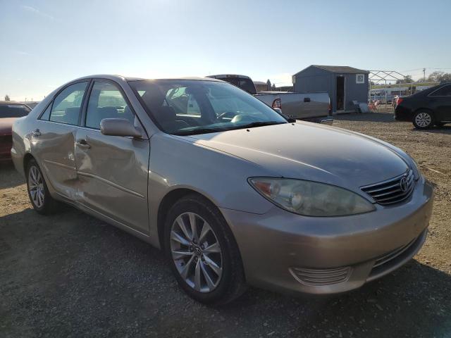 Photo 3 VIN: 4T1BE32K75U558594 - TOYOTA CAMRY 