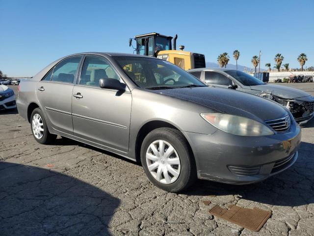 Photo 3 VIN: 4T1BE32K75U573810 - TOYOTA CAMRY 