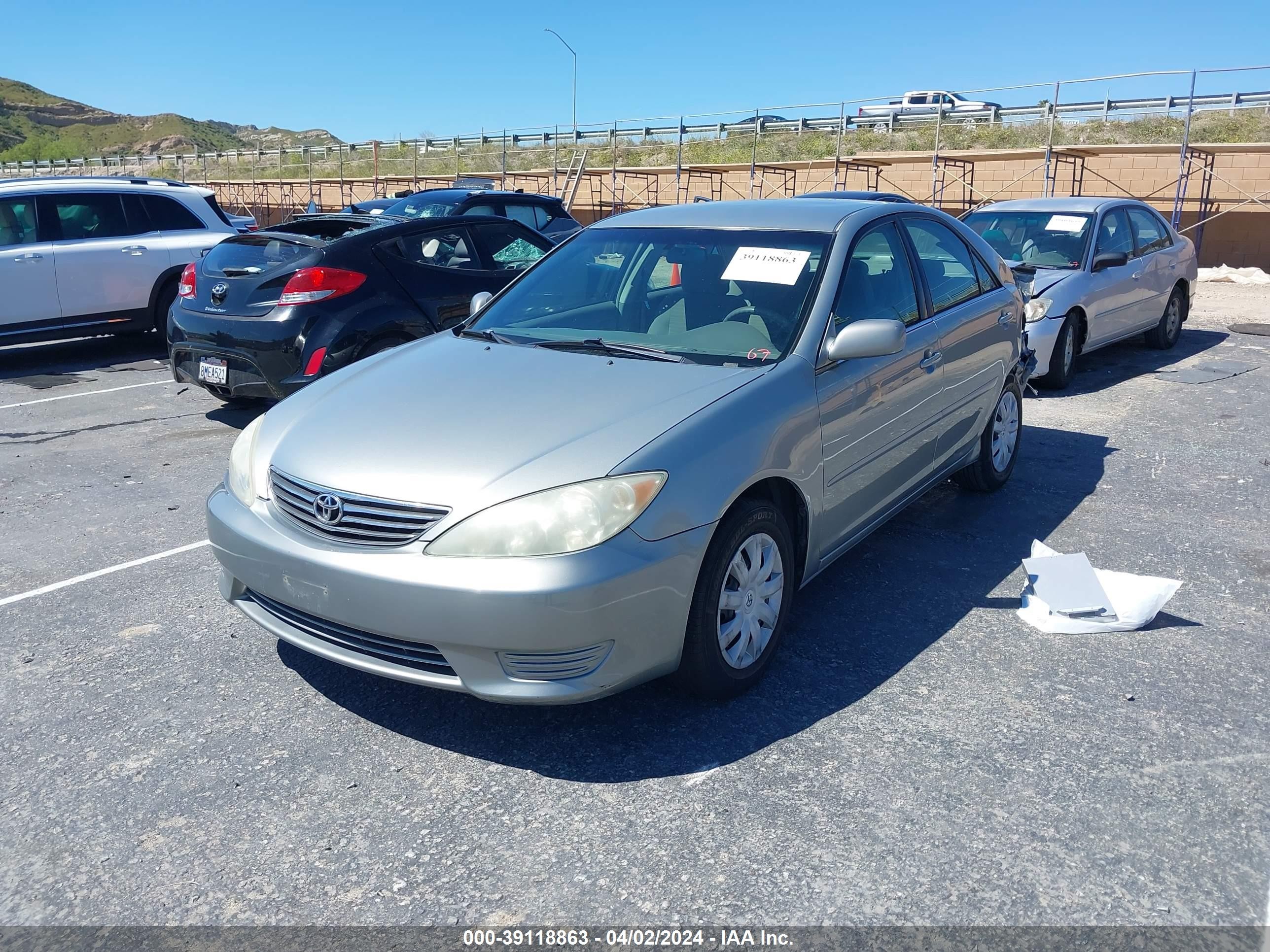 Photo 1 VIN: 4T1BE32K75U583110 - TOYOTA CAMRY 