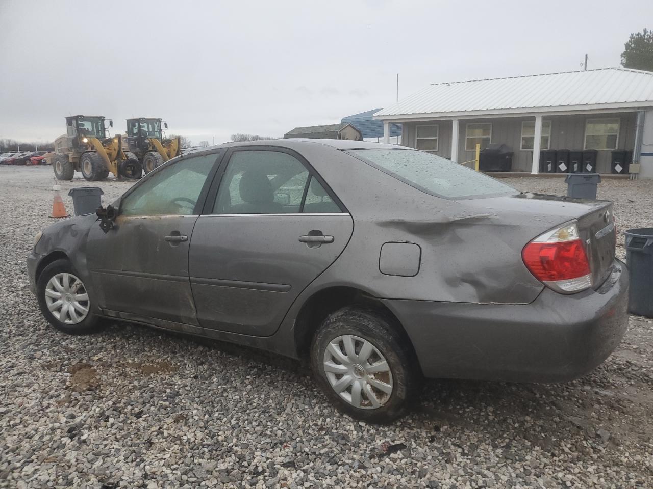 Photo 1 VIN: 4T1BE32K75U616753 - TOYOTA CAMRY 