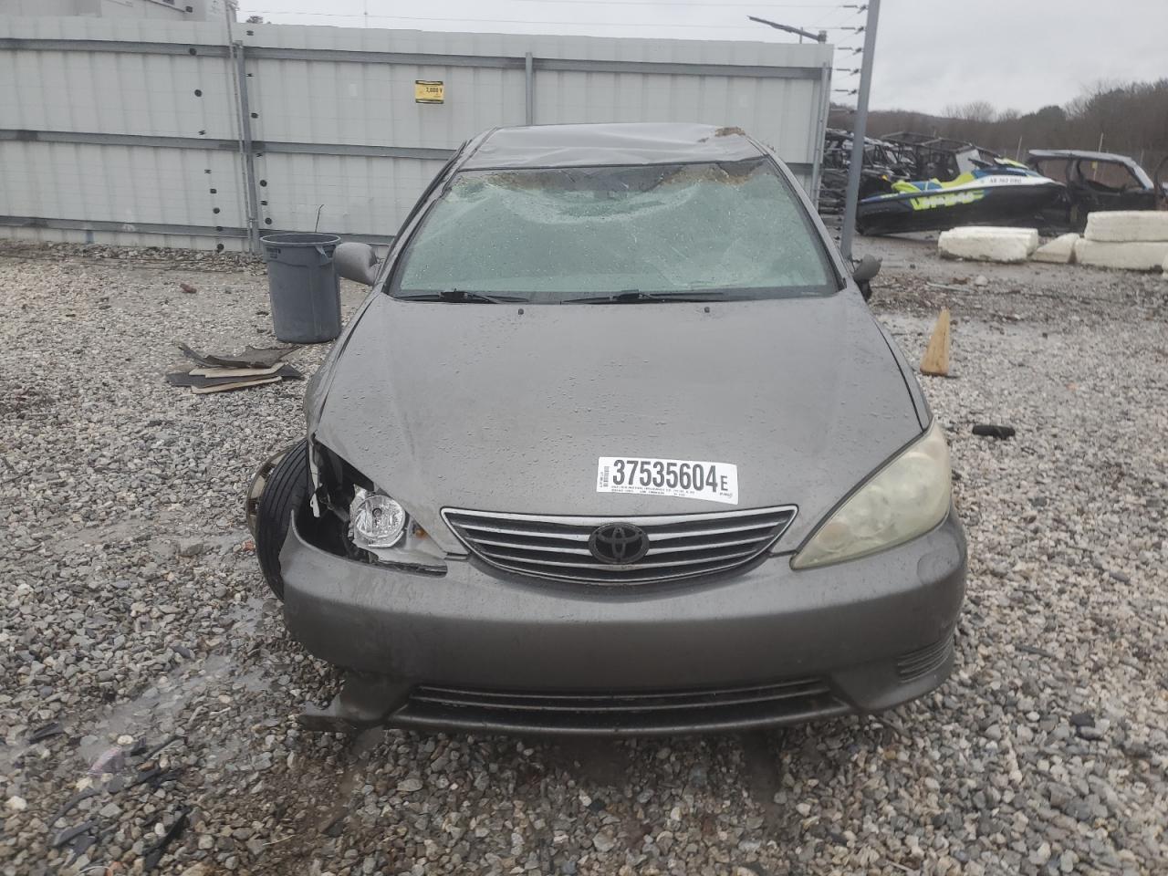 Photo 4 VIN: 4T1BE32K75U616753 - TOYOTA CAMRY 