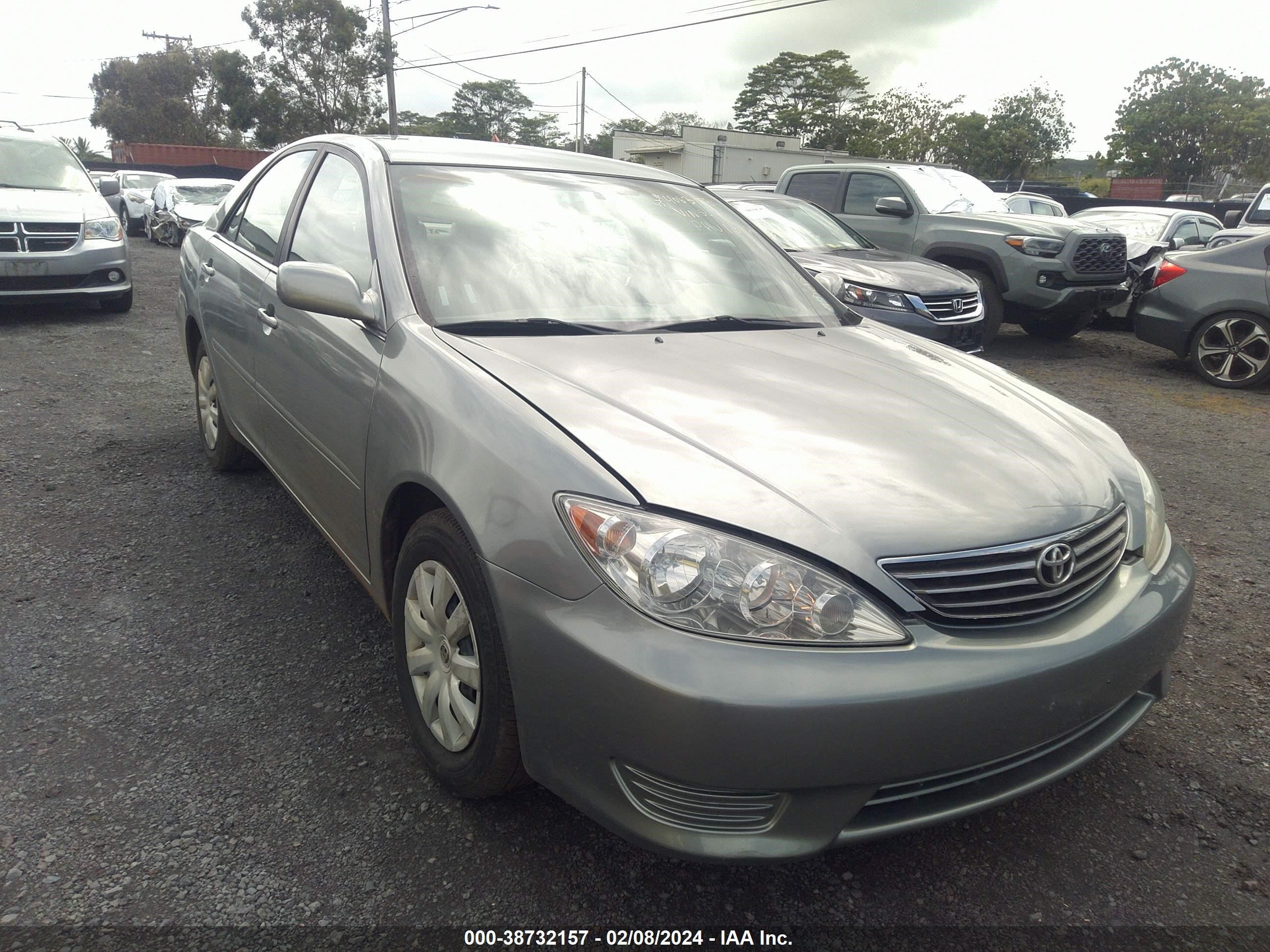 Photo 0 VIN: 4T1BE32K75U956176 - TOYOTA CAMRY 