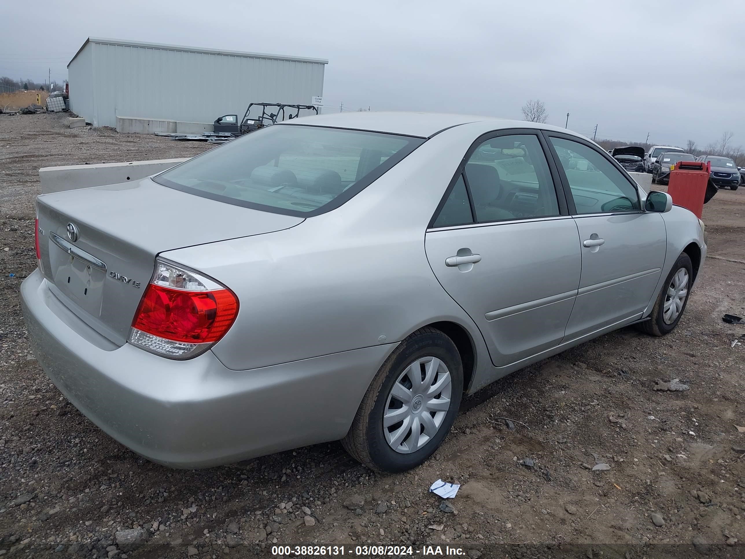 Photo 3 VIN: 4T1BE32K76U156821 - TOYOTA CAMRY 