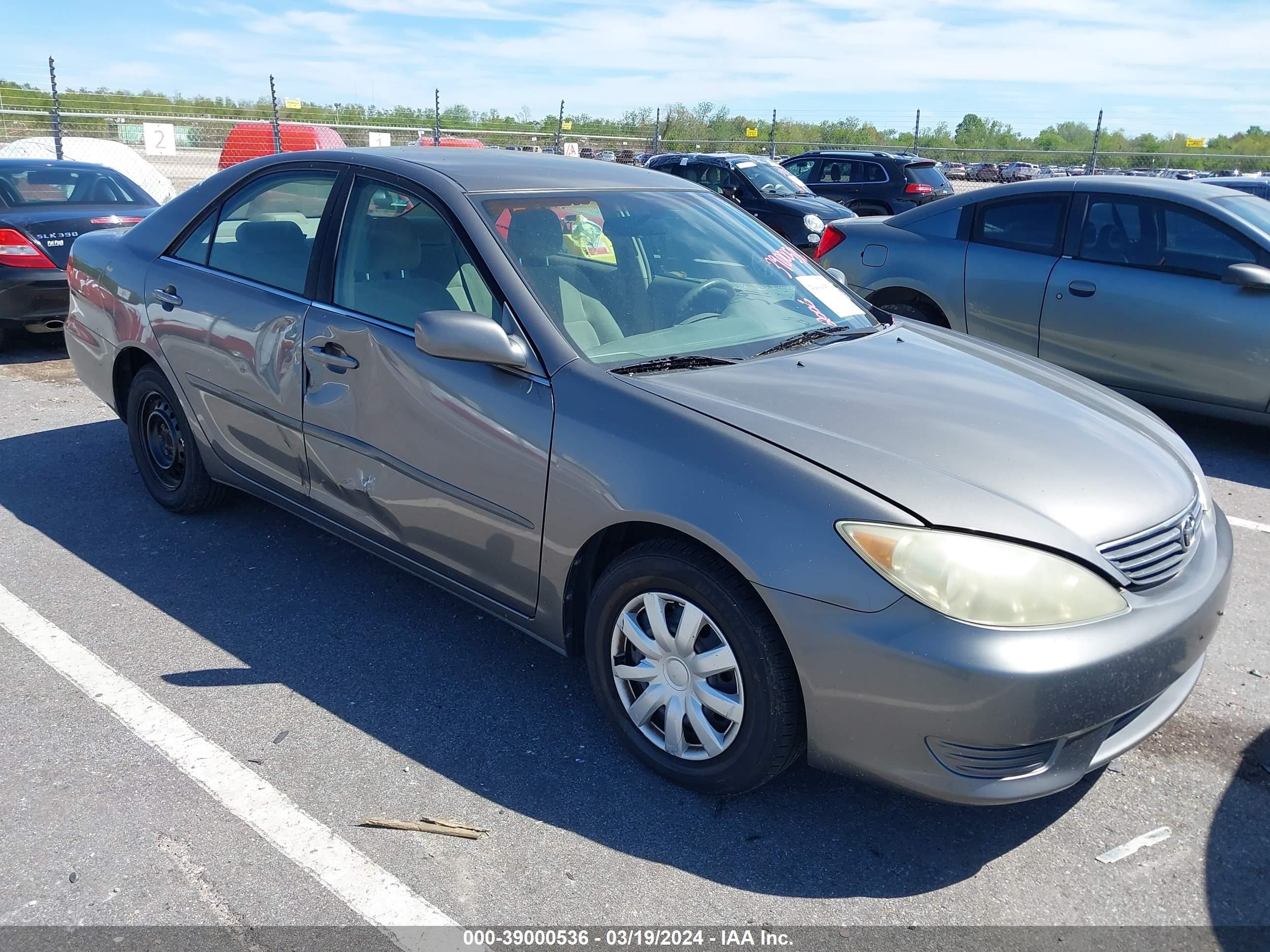 Photo 5 VIN: 4T1BE32K76U668711 - TOYOTA CAMRY 