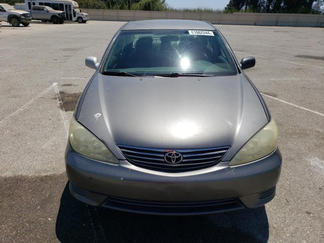 Photo 4 VIN: 4T1BE32K76U670541 - TOYOTA CAMRY 