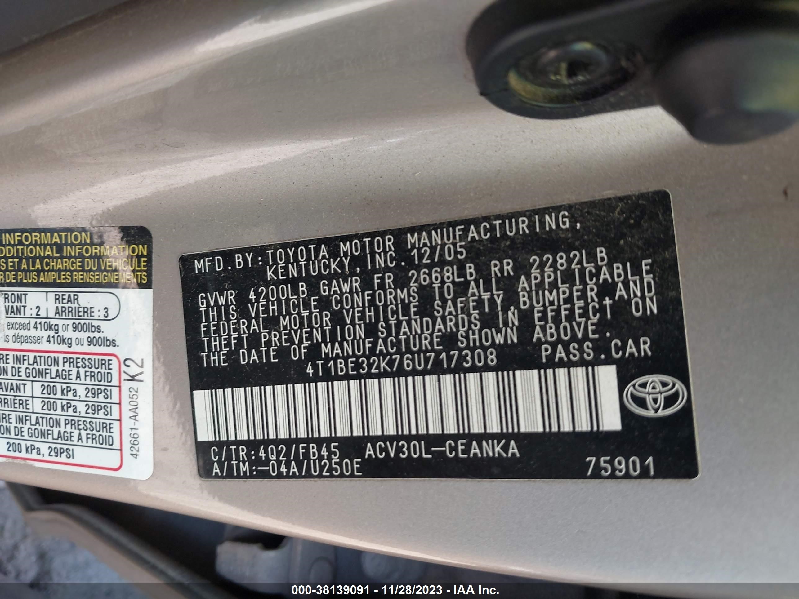 Photo 8 VIN: 4T1BE32K76U717308 - TOYOTA CAMRY 