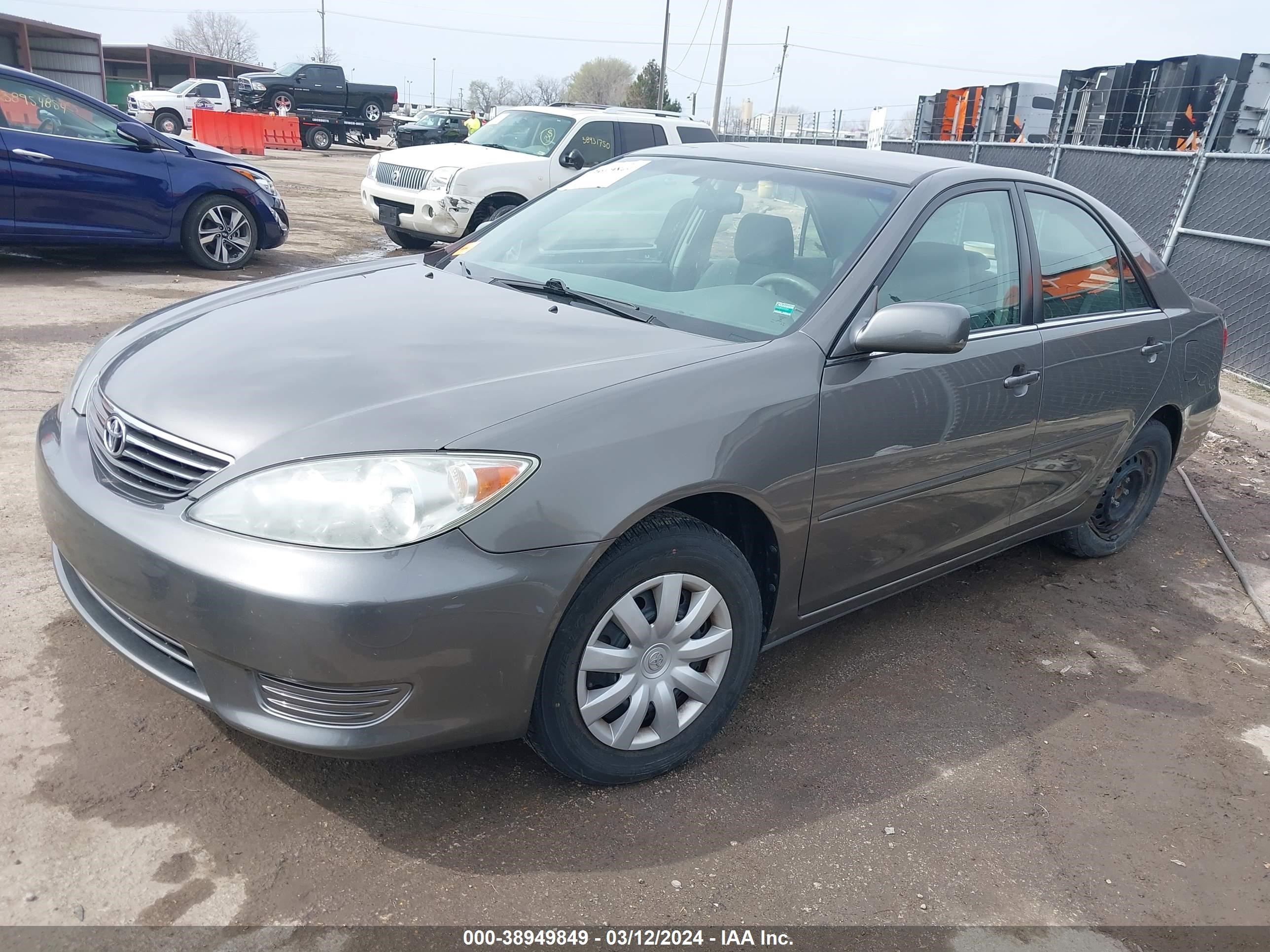 Photo 1 VIN: 4T1BE32K76U722749 - TOYOTA CAMRY 