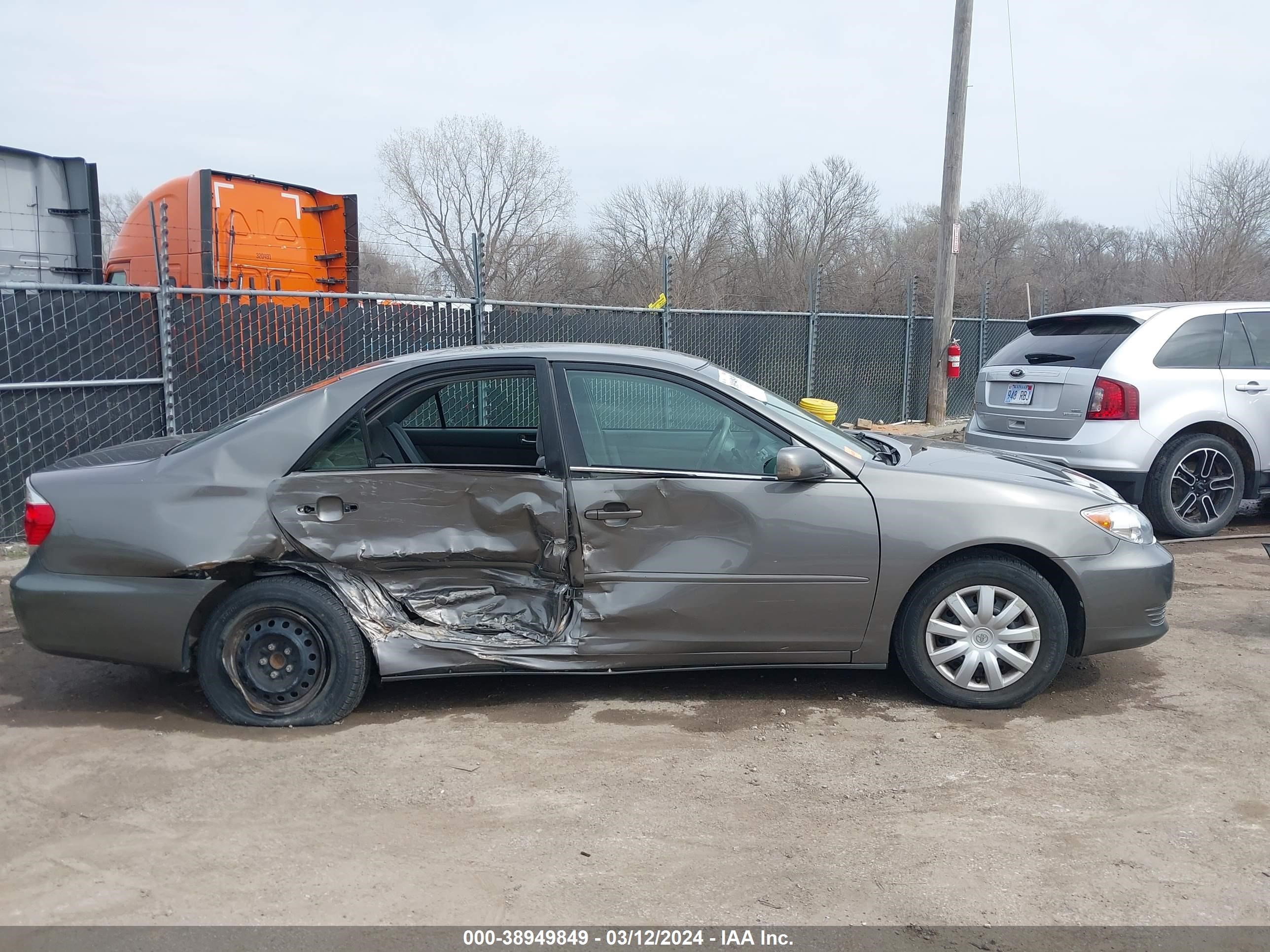 Photo 12 VIN: 4T1BE32K76U722749 - TOYOTA CAMRY 