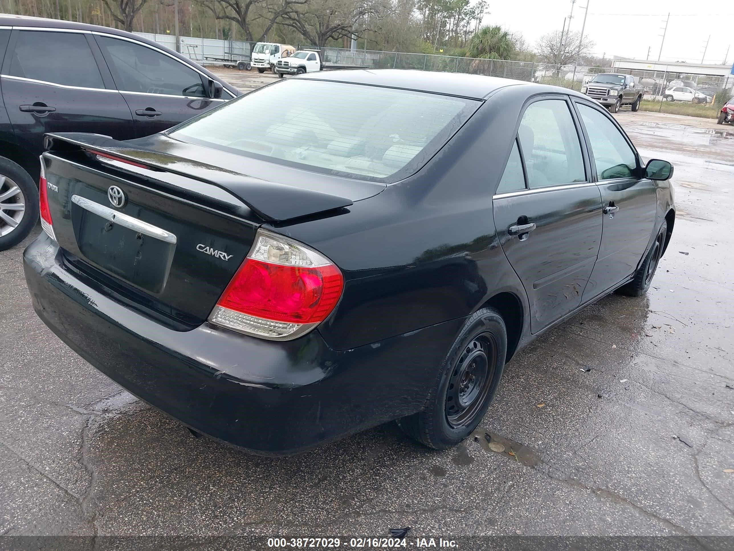 Photo 3 VIN: 4T1BE32K76U736702 - TOYOTA CAMRY 