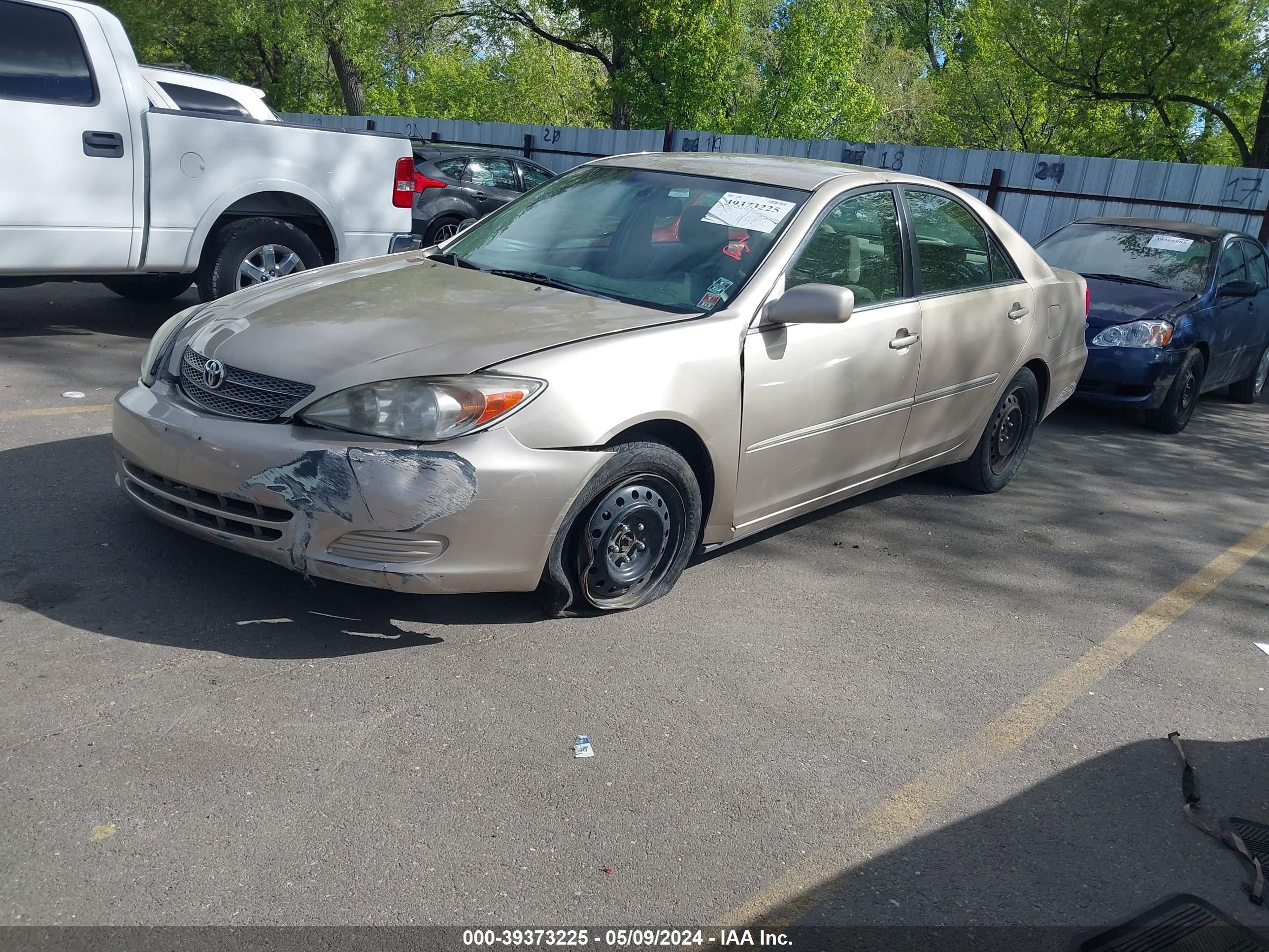 Photo 1 VIN: 4T1BE32K82U094551 - TOYOTA CAMRY 