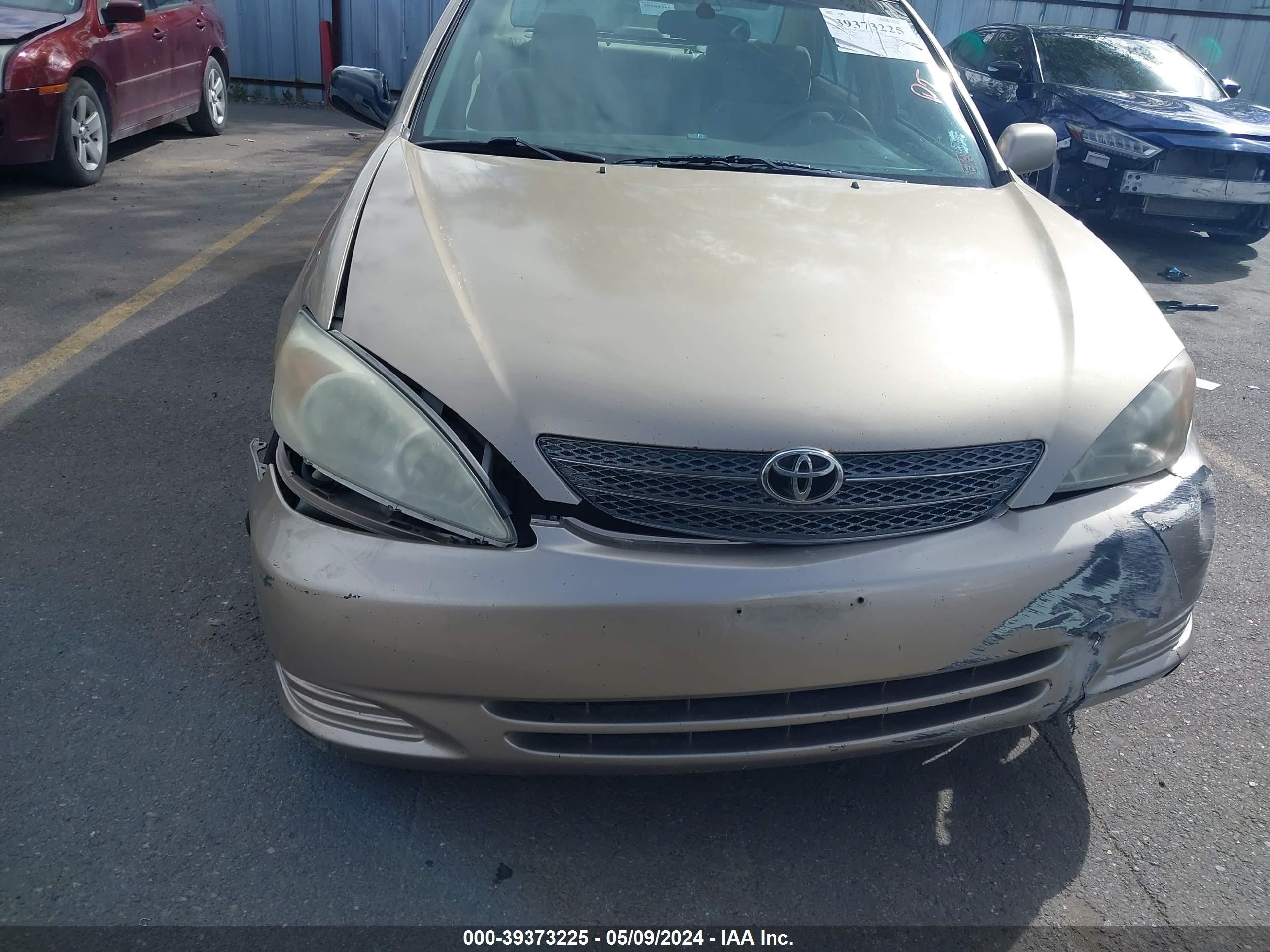 Photo 5 VIN: 4T1BE32K82U094551 - TOYOTA CAMRY 