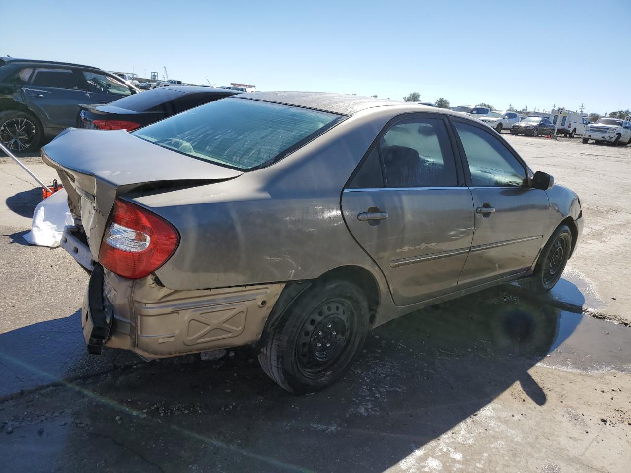 Photo 2 VIN: 4T1BE32K82U106116 - TOYOTA CAMRY 