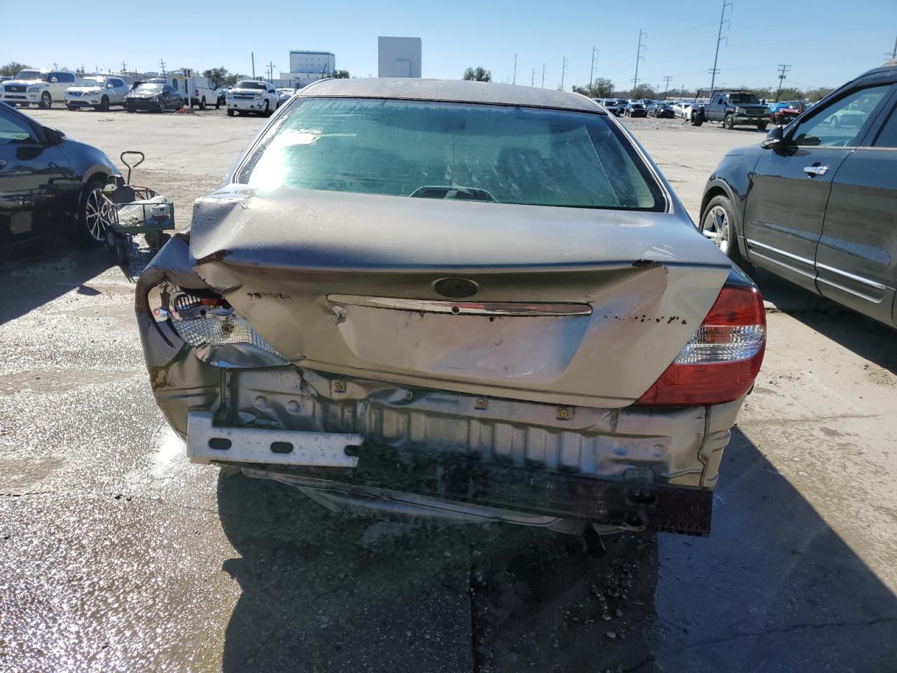 Photo 5 VIN: 4T1BE32K82U106116 - TOYOTA CAMRY 