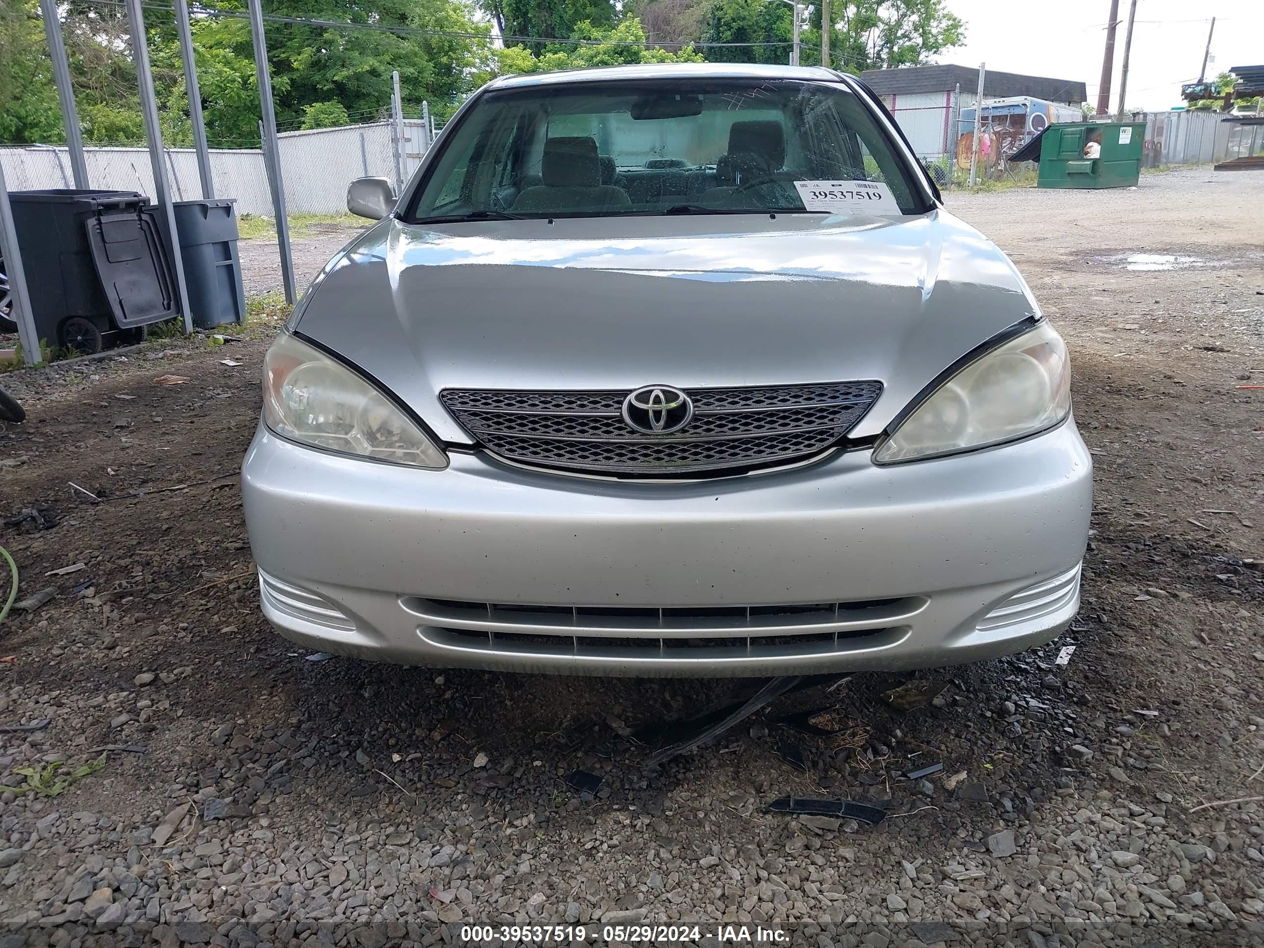 Photo 11 VIN: 4T1BE32K82U507634 - TOYOTA CAMRY 