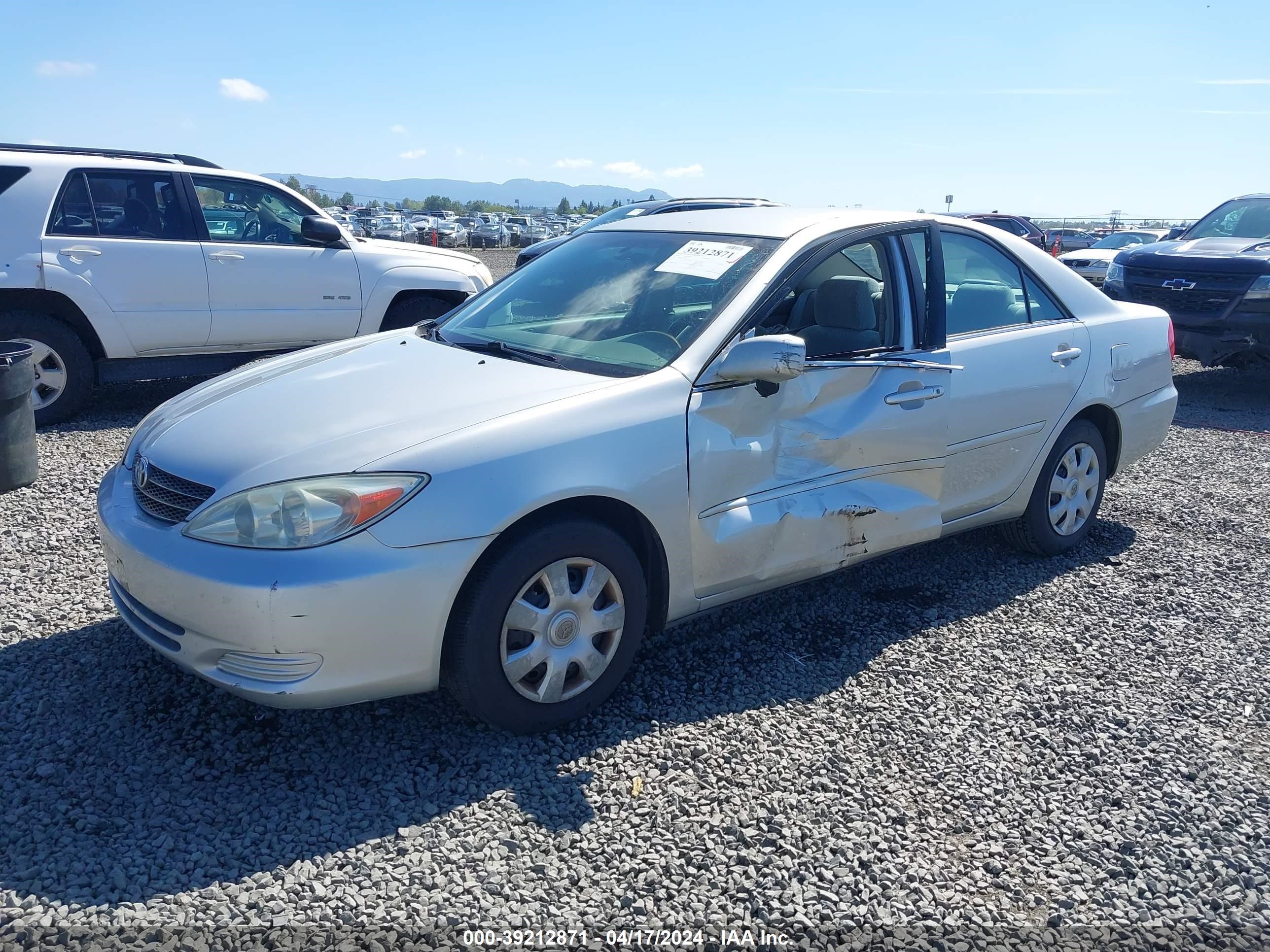 Photo 1 VIN: 4T1BE32K83U780543 - TOYOTA CAMRY 