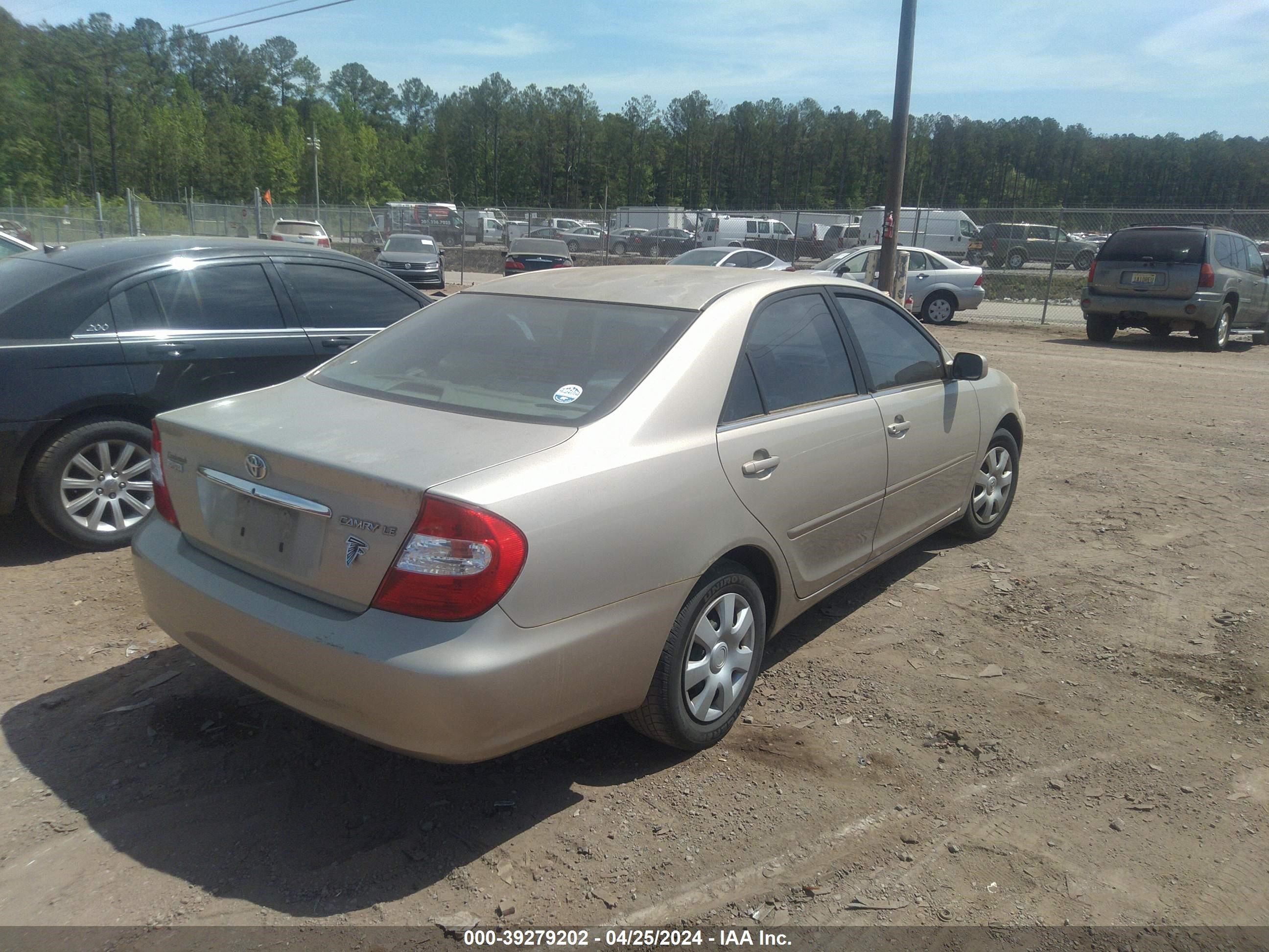 Photo 3 VIN: 4T1BE32K84U838930 - TOYOTA CAMRY 