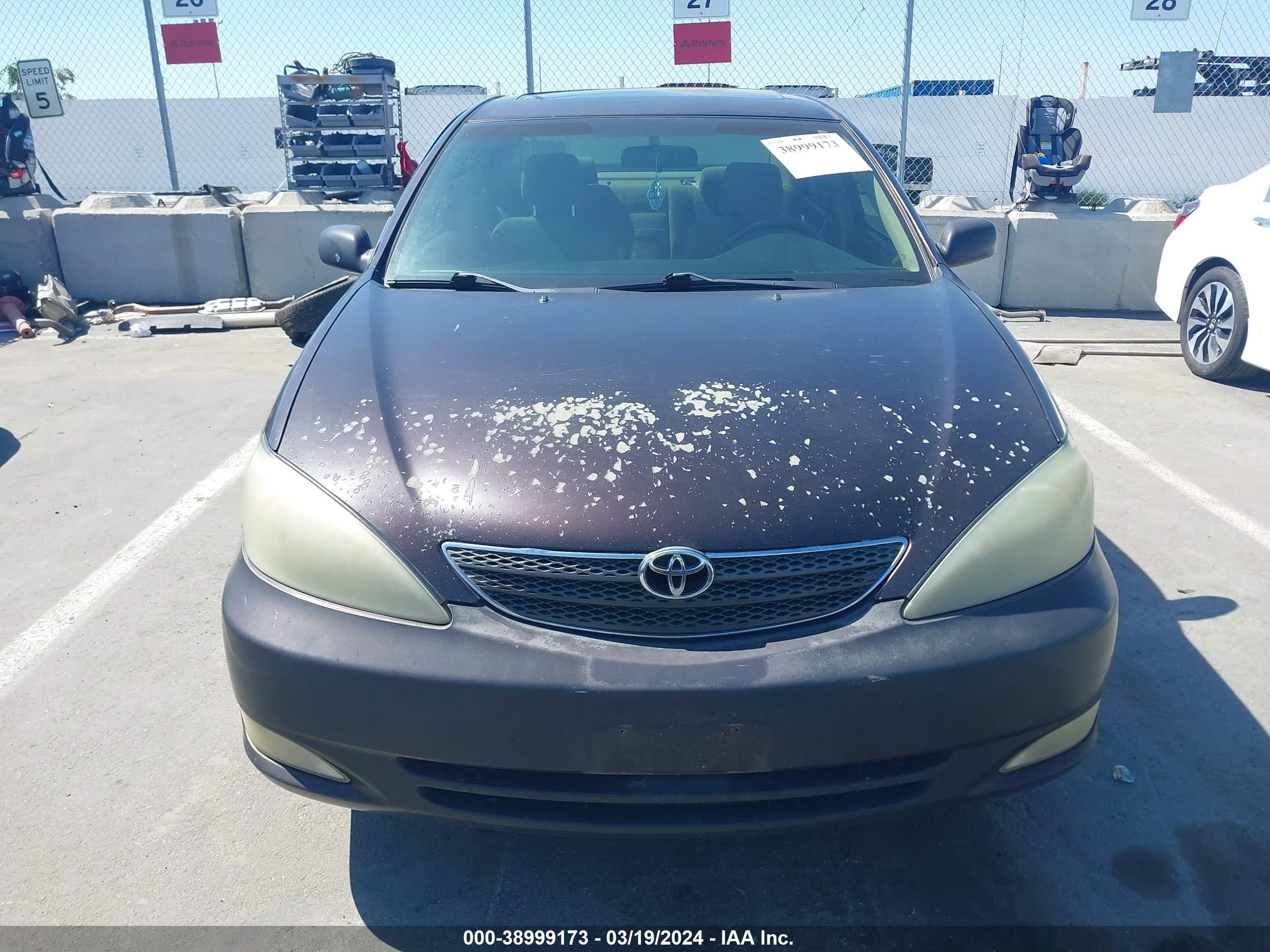 Photo 11 VIN: 4T1BE32K84U930555 - TOYOTA CAMRY 