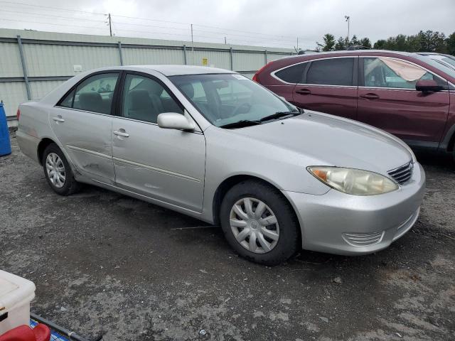 Photo 3 VIN: 4T1BE32K85U084834 - TOYOTA CAMRY LE 