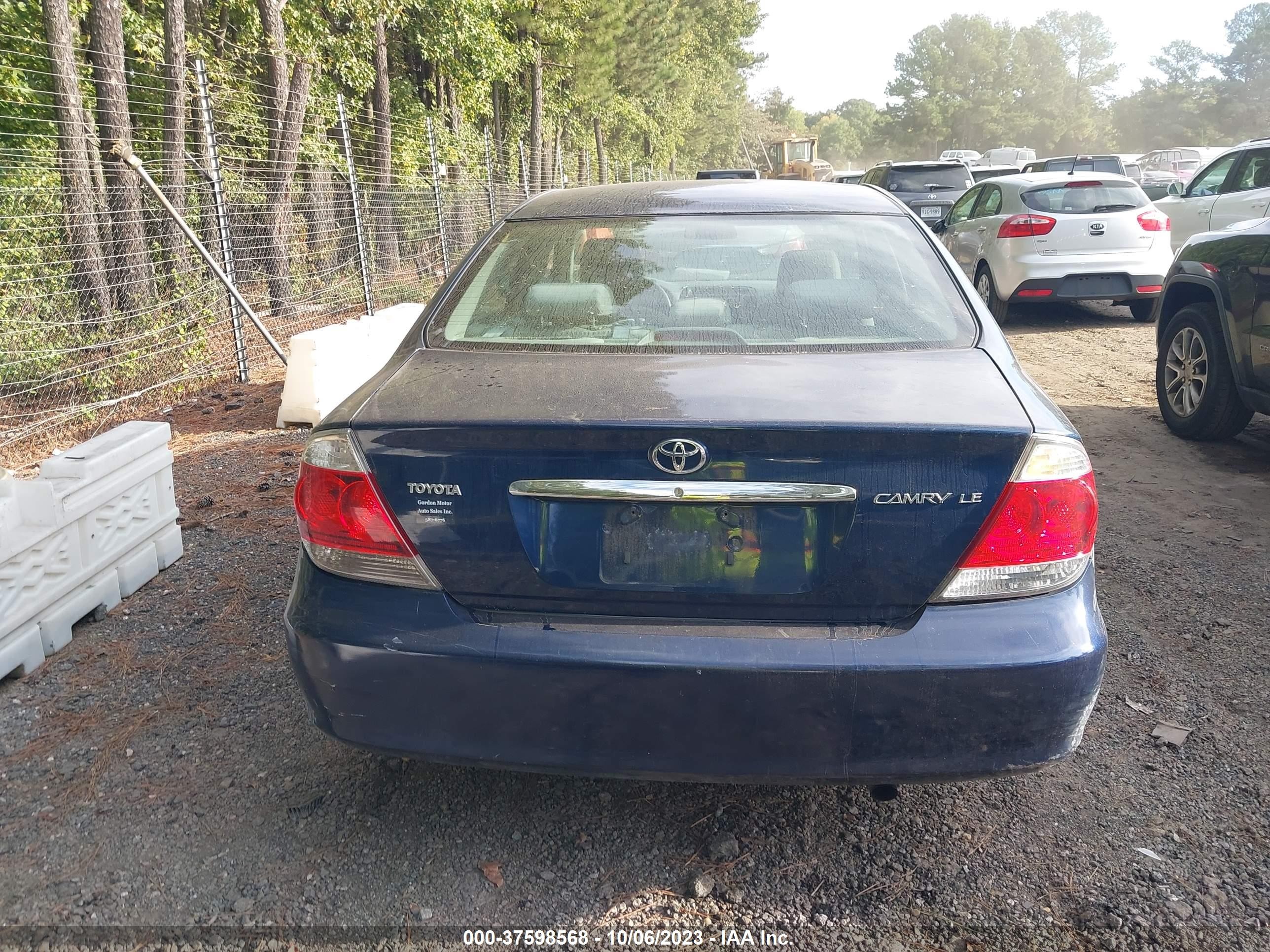 Photo 15 VIN: 4T1BE32K85U381599 - TOYOTA CAMRY 