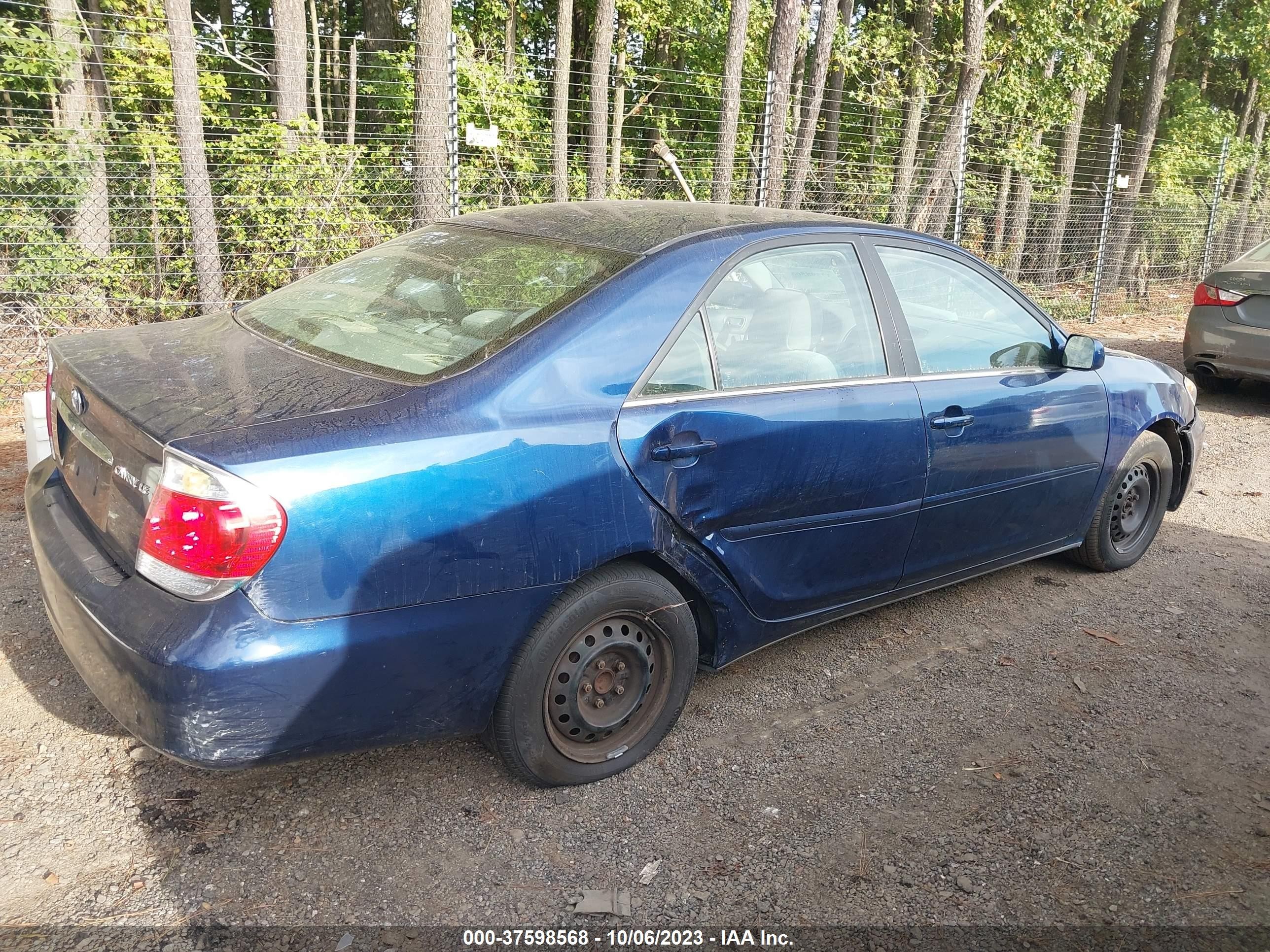 Photo 3 VIN: 4T1BE32K85U381599 - TOYOTA CAMRY 