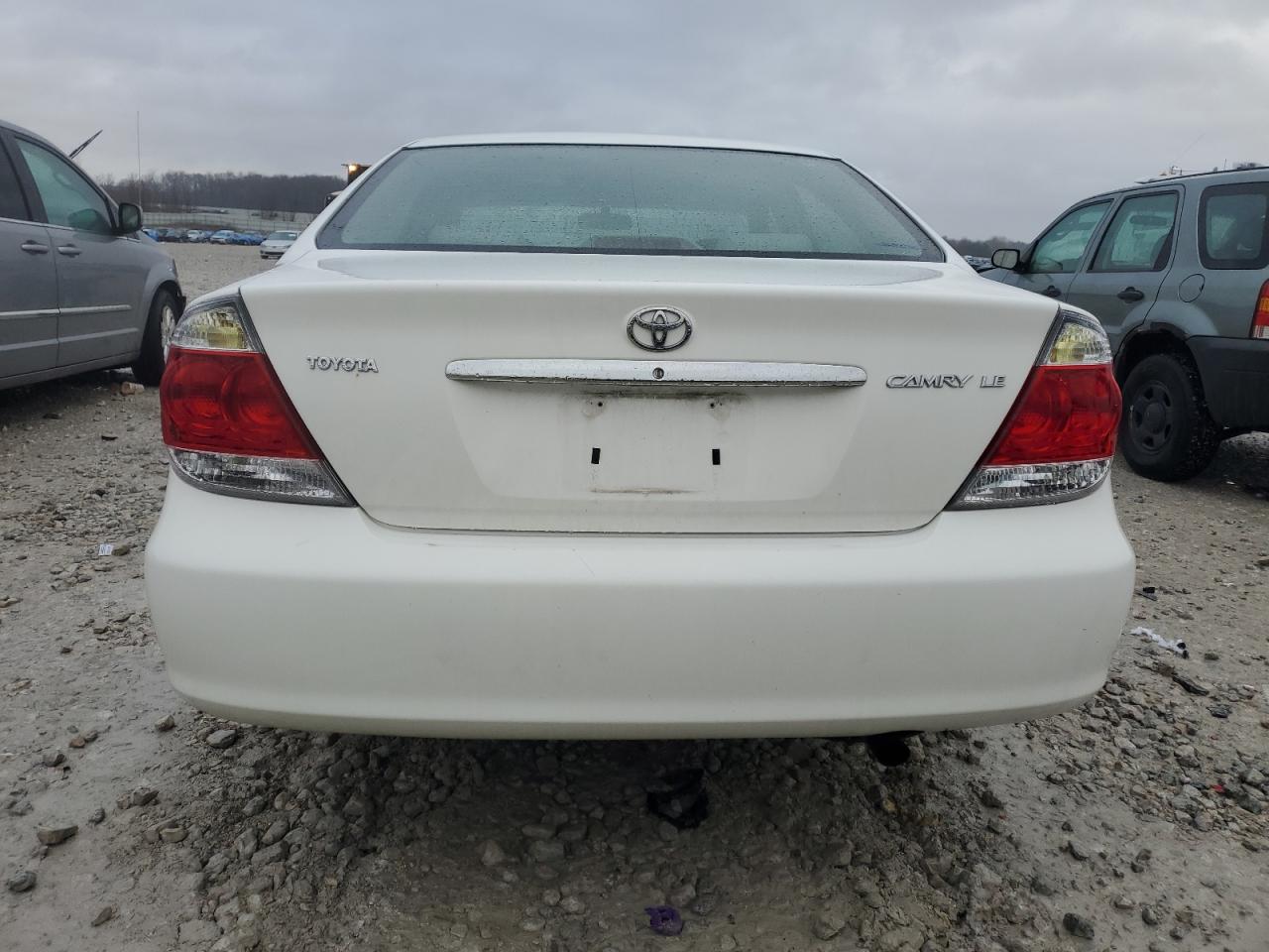 Photo 5 VIN: 4T1BE32K85U393381 - TOYOTA CAMRY 