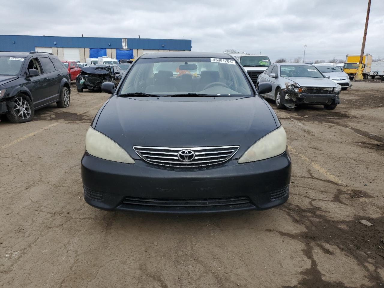 Photo 4 VIN: 4T1BE32K85U421714 - TOYOTA CAMRY 