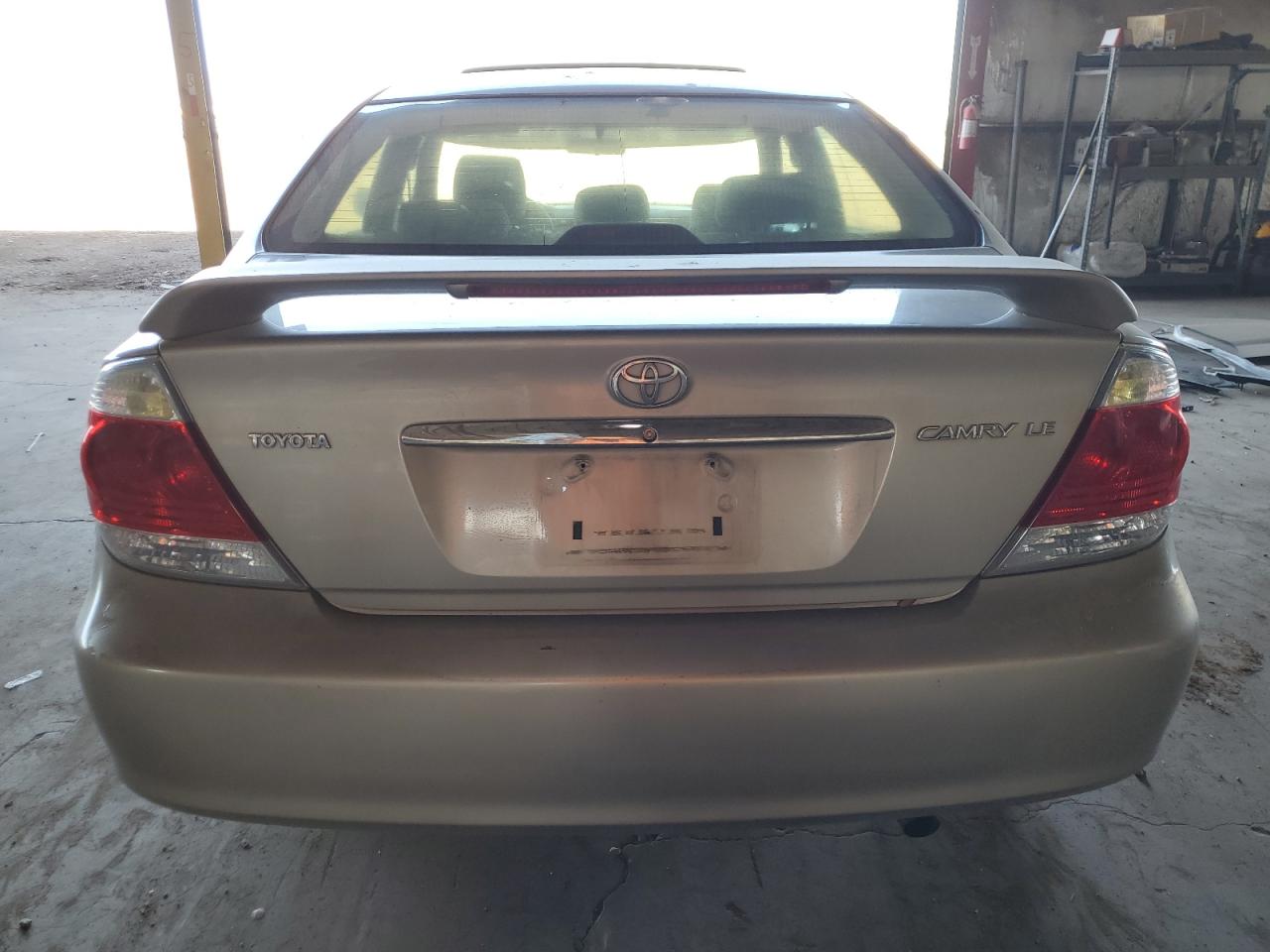 Photo 5 VIN: 4T1BE32K85U505998 - TOYOTA CAMRY 