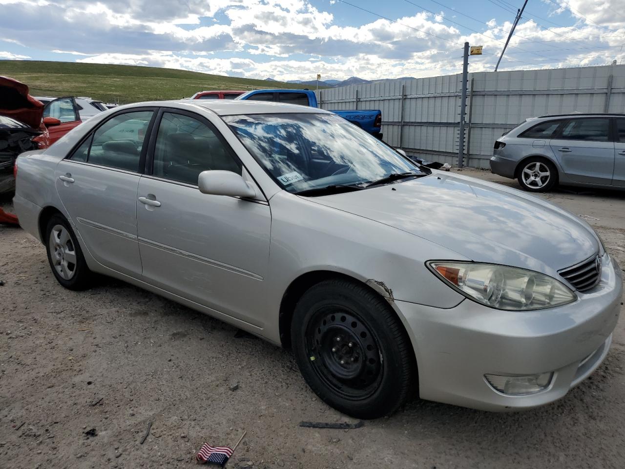 Photo 3 VIN: 4T1BE32K85U543957 - TOYOTA CAMRY 