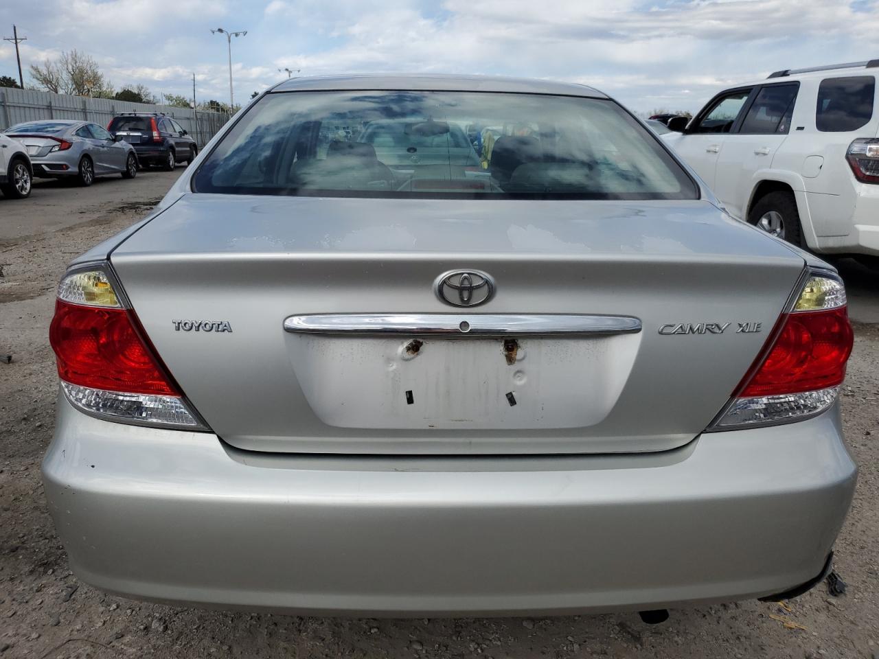 Photo 5 VIN: 4T1BE32K85U543957 - TOYOTA CAMRY 