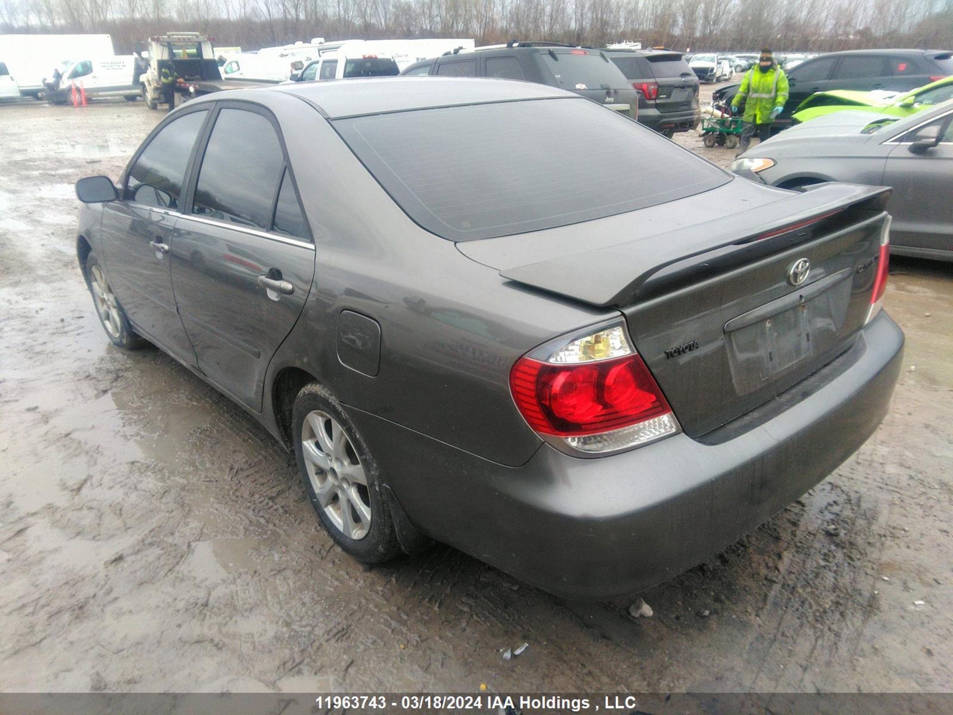 Photo 2 VIN: 4T1BE32K85U594178 - TOYOTA CAMRY 