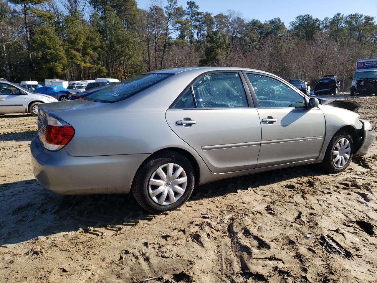 Photo 2 VIN: 4T1BE32K85U600383 - TOYOTA CAMRY 