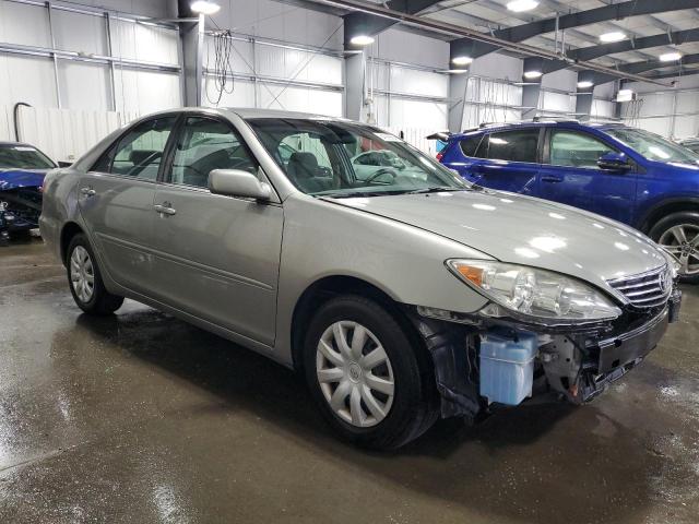 Photo 3 VIN: 4T1BE32K85U947728 - TOYOTA CAMRY 