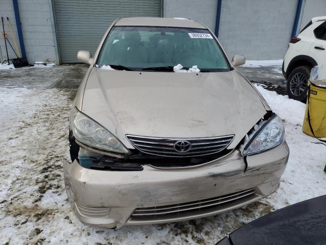 Photo 4 VIN: 4T1BE32K85U977389 - TOYOTA CAMRY 