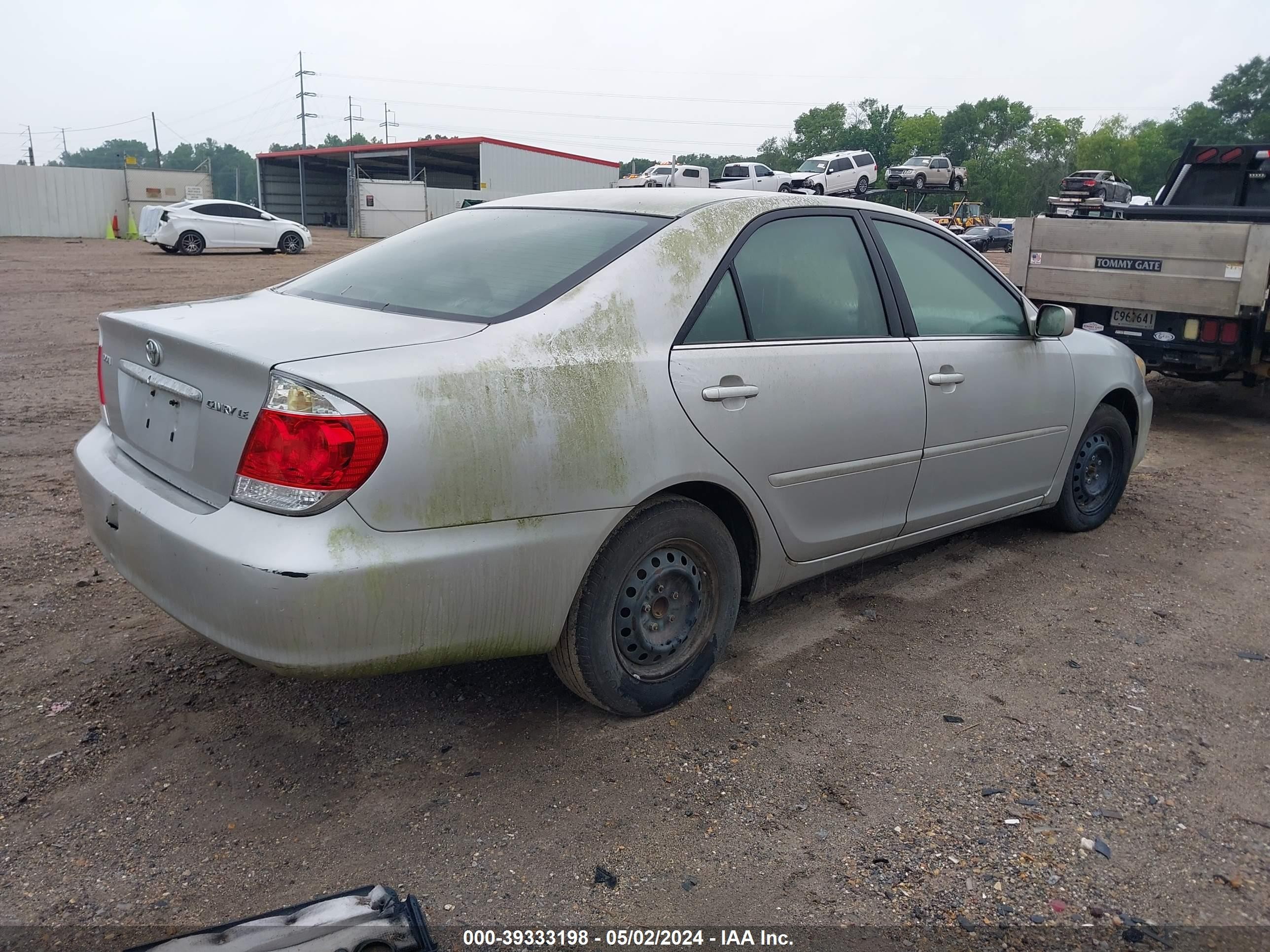 Photo 3 VIN: 4T1BE32K86U120152 - TOYOTA CAMRY 