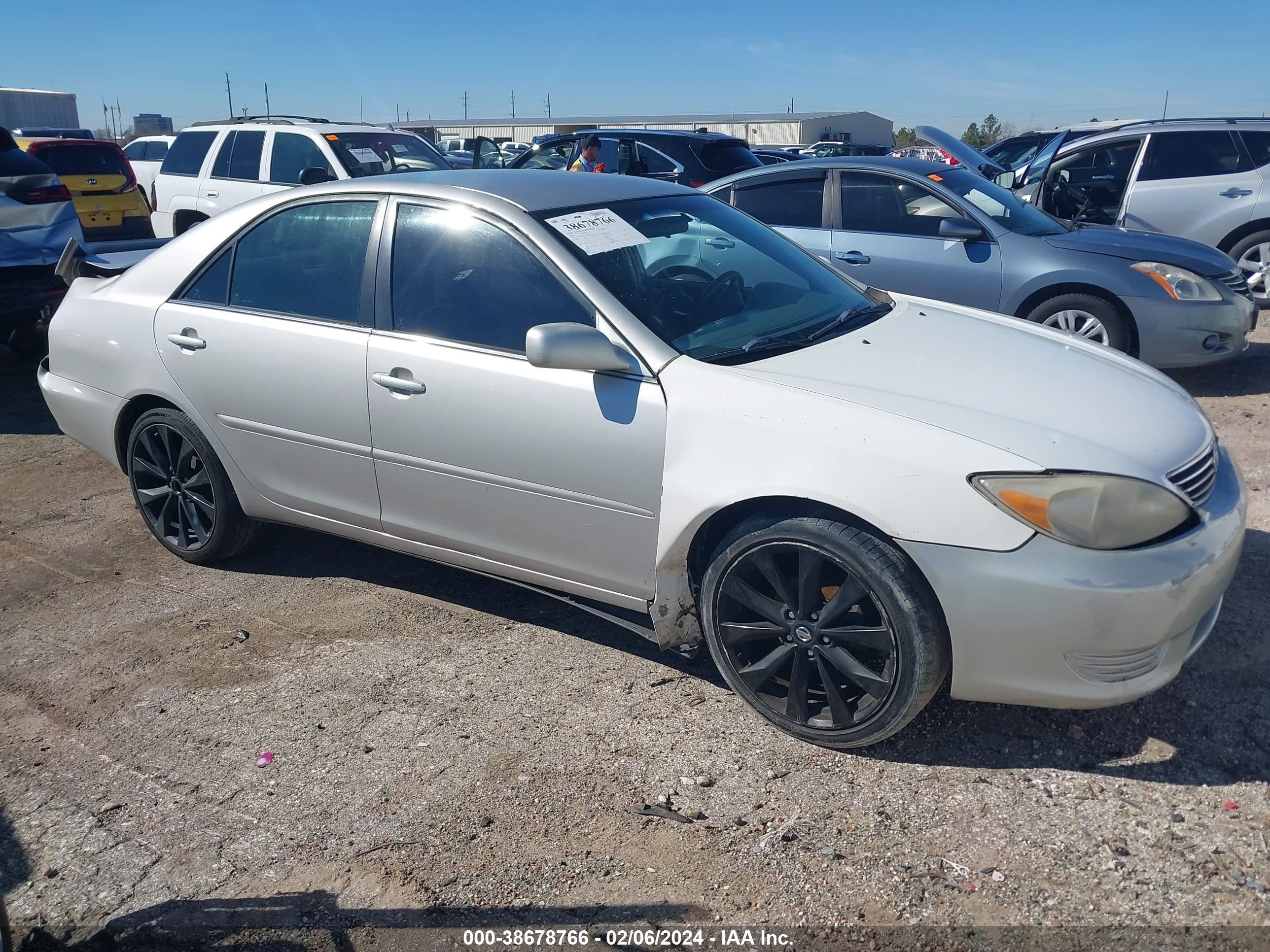 Photo 13 VIN: 4T1BE32K86U130244 - TOYOTA CAMRY 