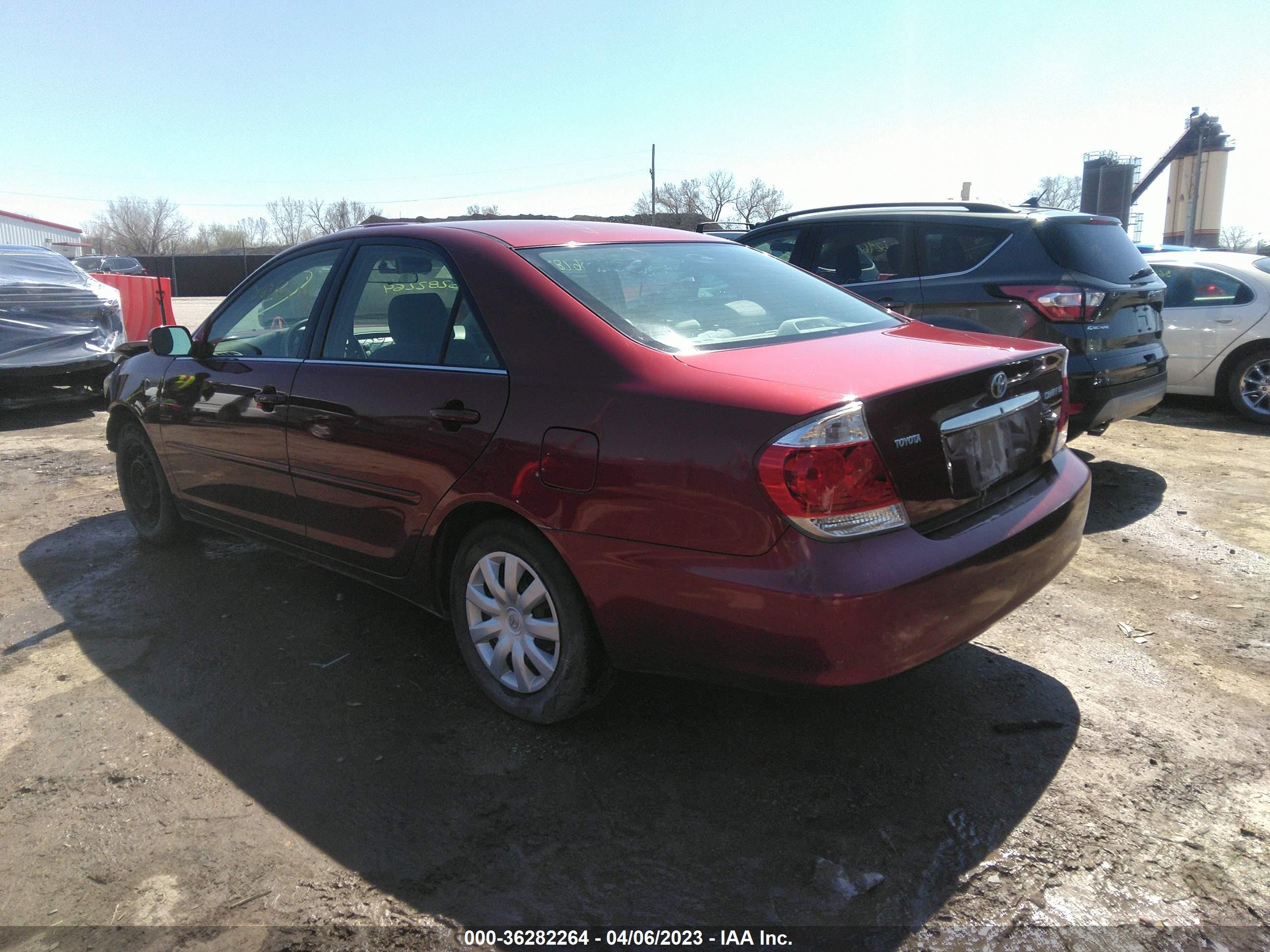 Photo 2 VIN: 4T1BE32K86U138960 - TOYOTA CAMRY 