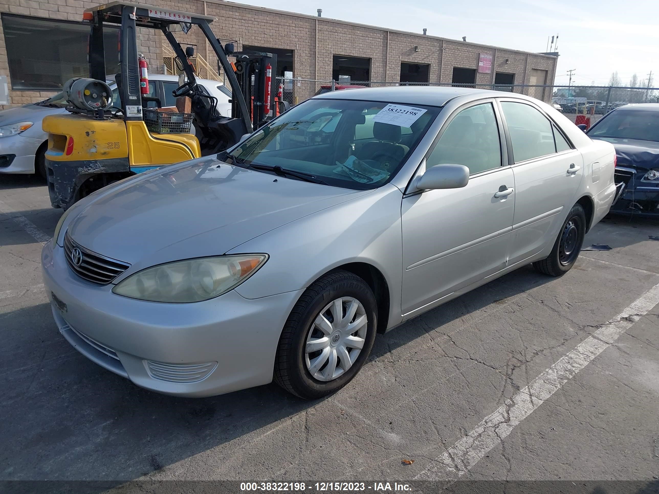 Photo 1 VIN: 4T1BE32K86U701957 - TOYOTA CAMRY 